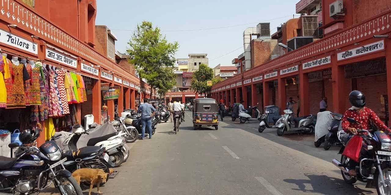 Jaipur: Local Bapu Bazaar Walking Tour with Street Food 3