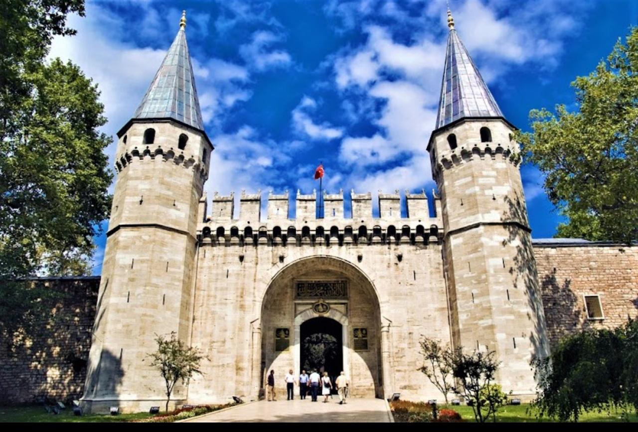 Istanbul: City Tour with Guide and Lunch & Bosphorus Cruise