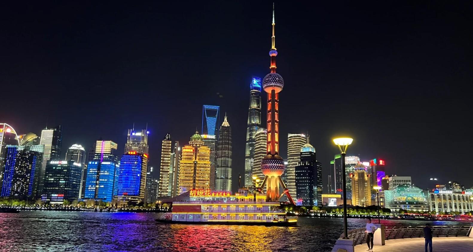 Shanghai Classics Tour: Xintiandi, Yu Garden, Bund and more 2