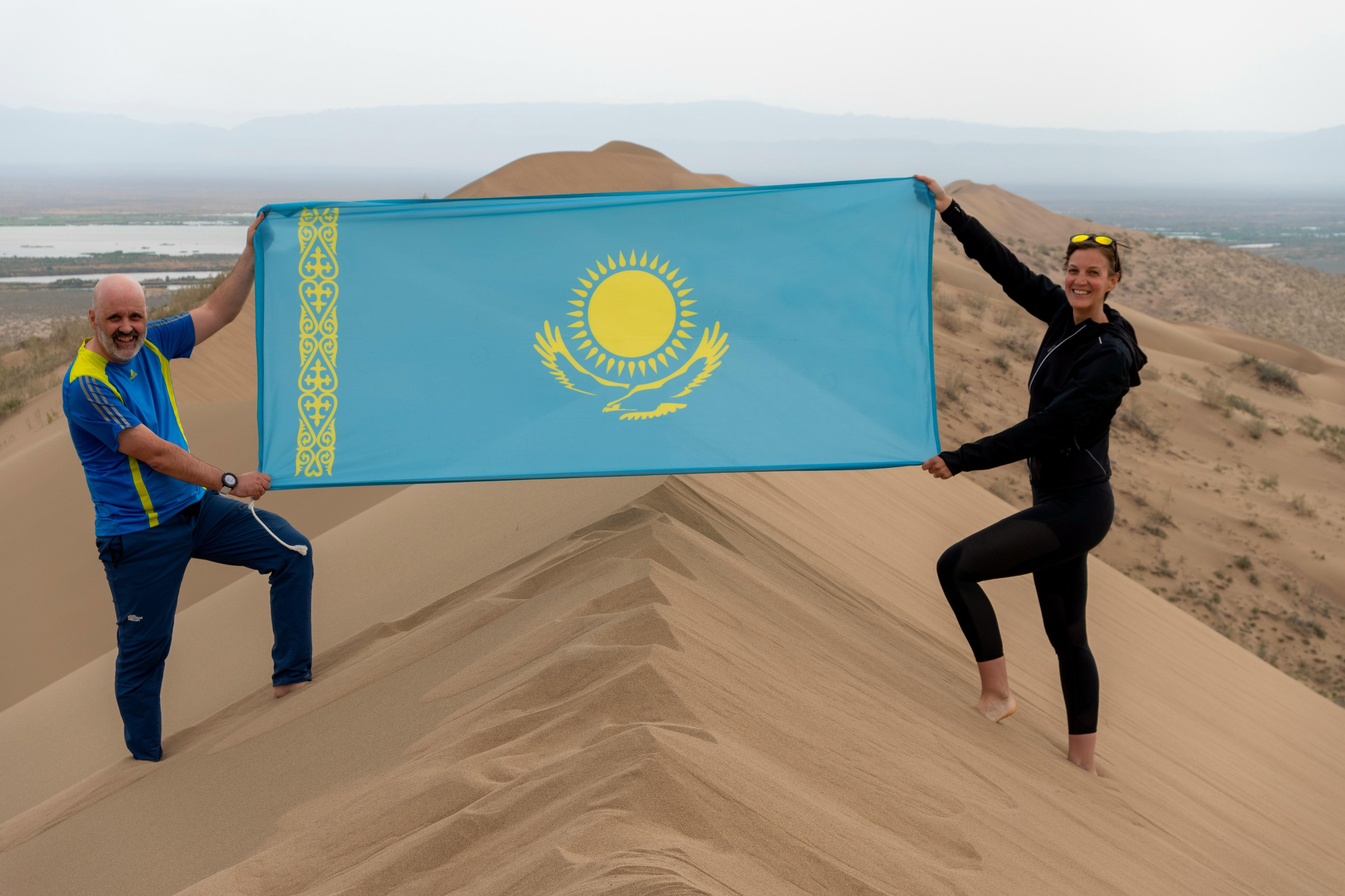 From Almaty: 1-Day Singing Dune Tour with Panoramic Views