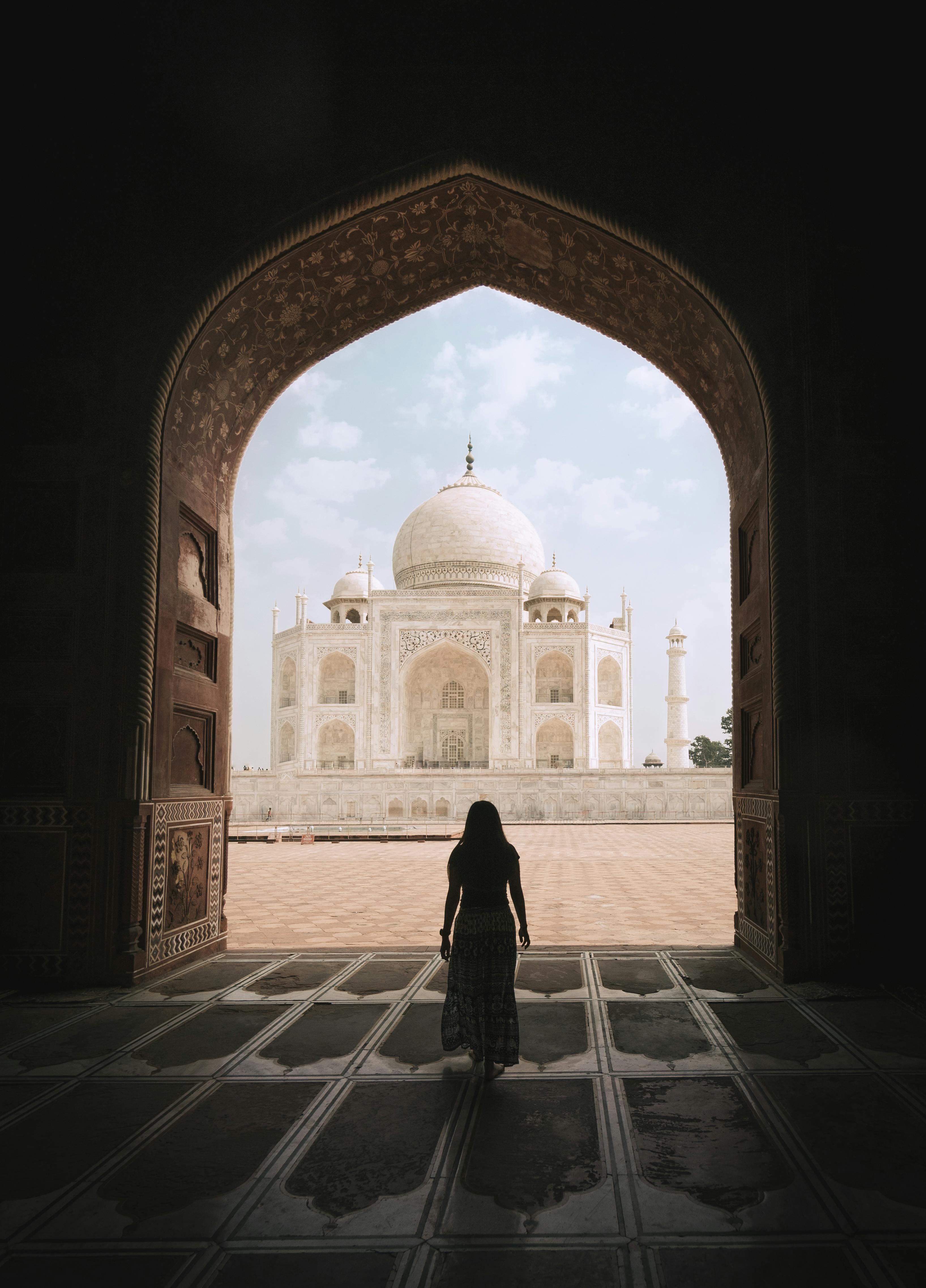 From Delhi: Taj Mahal Sunrise, Agra Fort & Akbar’s Tomb Tour