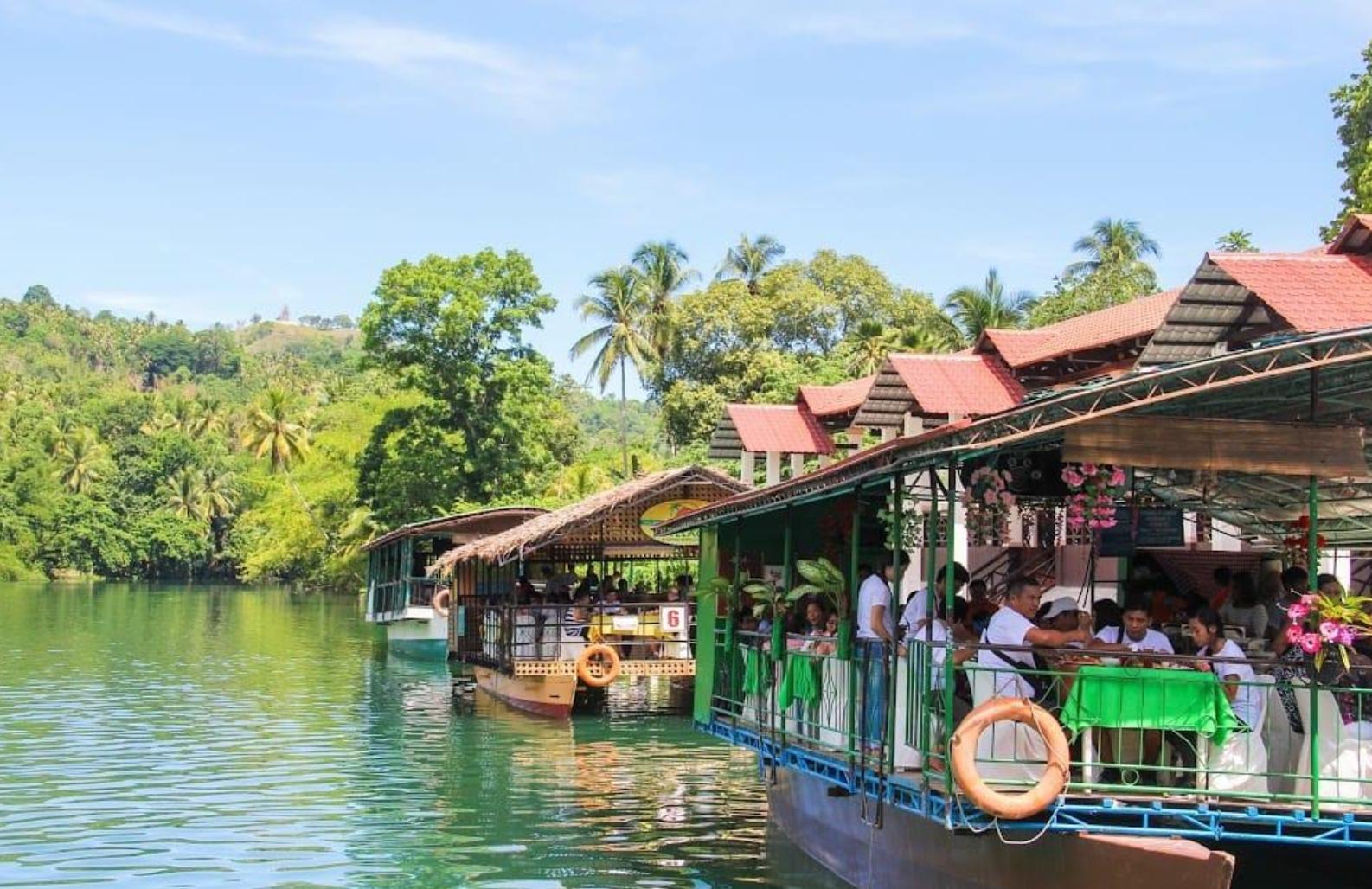 Bohol: Loboc River Cruise with Buffet Lunch & Hotel Pickup 2