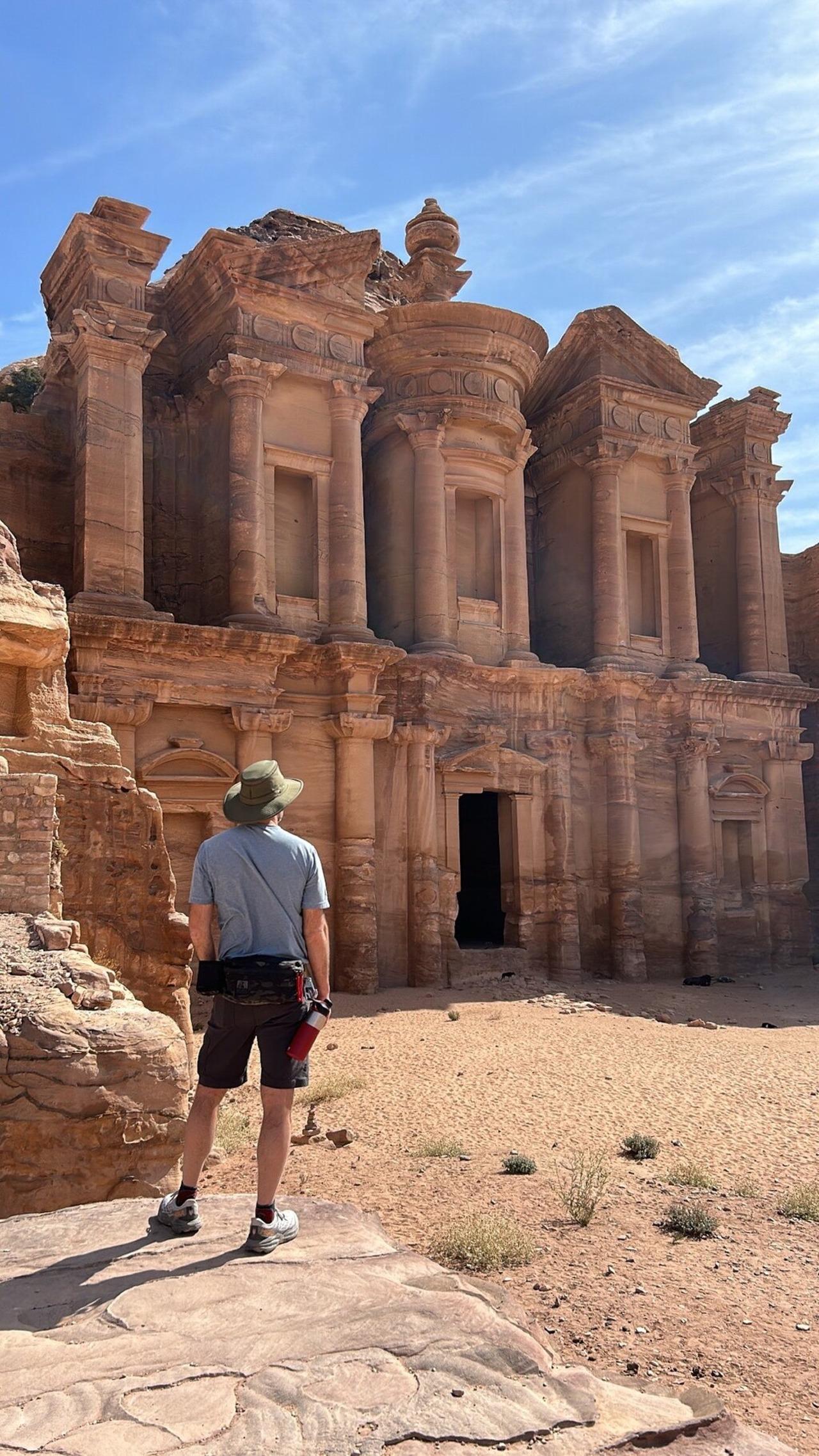 Petra: Private Guided Tour via the Back Entrance with Pickup