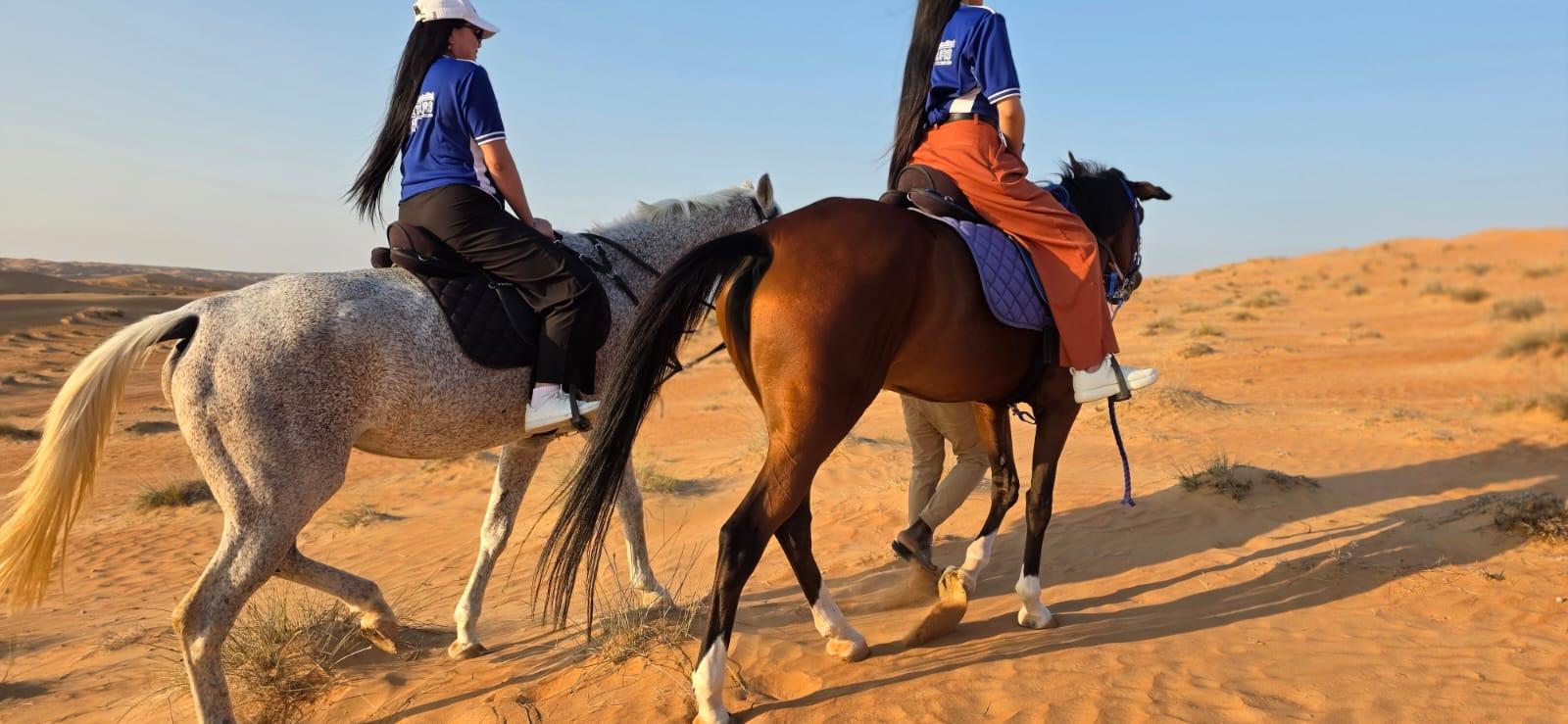 Muscat: Desert Sunset Tour with Horse and Camel Ride