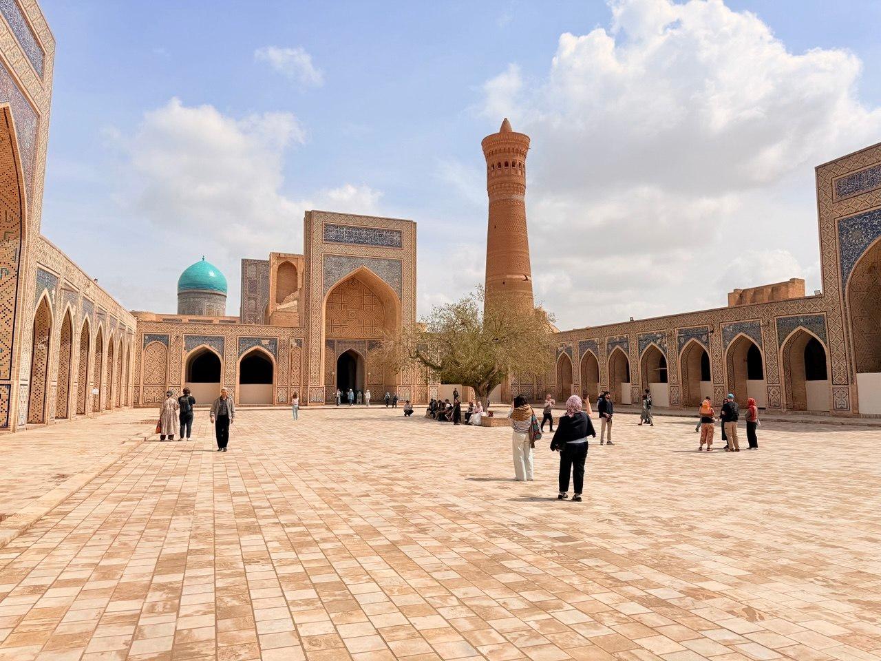 Bukhara: Sunset Group Walking Tour. Shared Experience 2