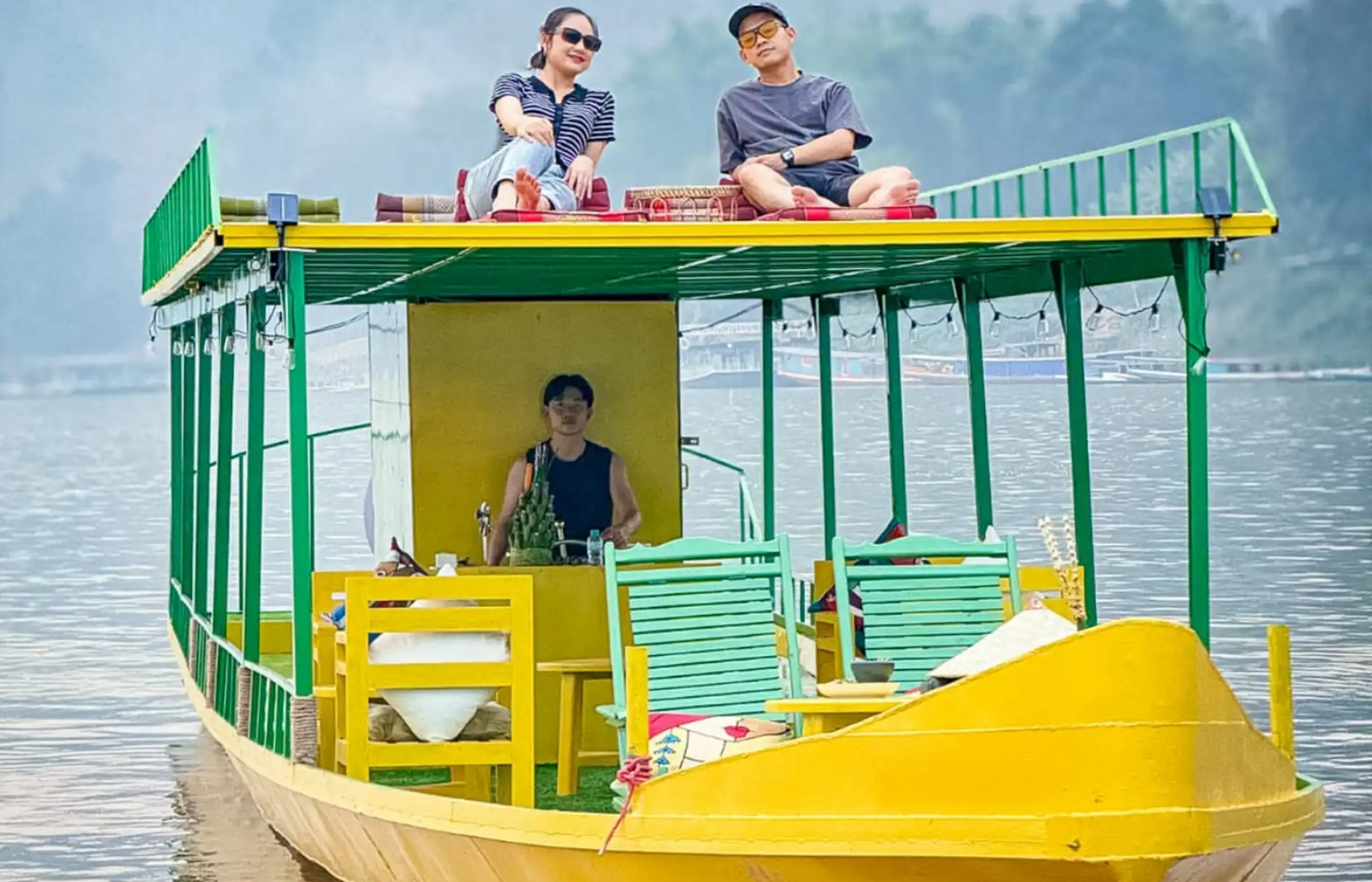 Luang Prabang: Heritage Tour, Dinner Cruise & Show 2