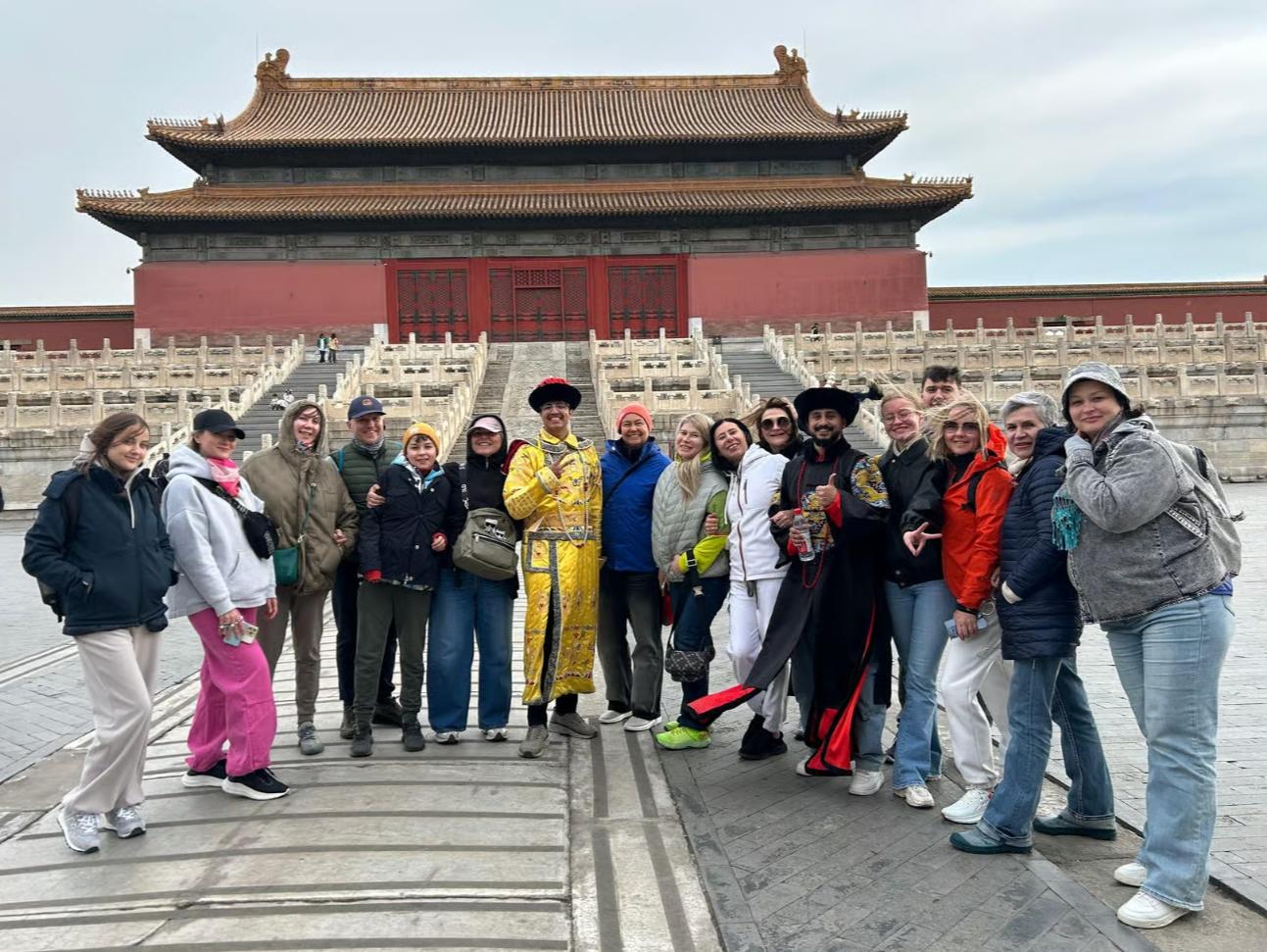 Forbidden City Tour with Afternoon Tea and Hotpot in Qianmen