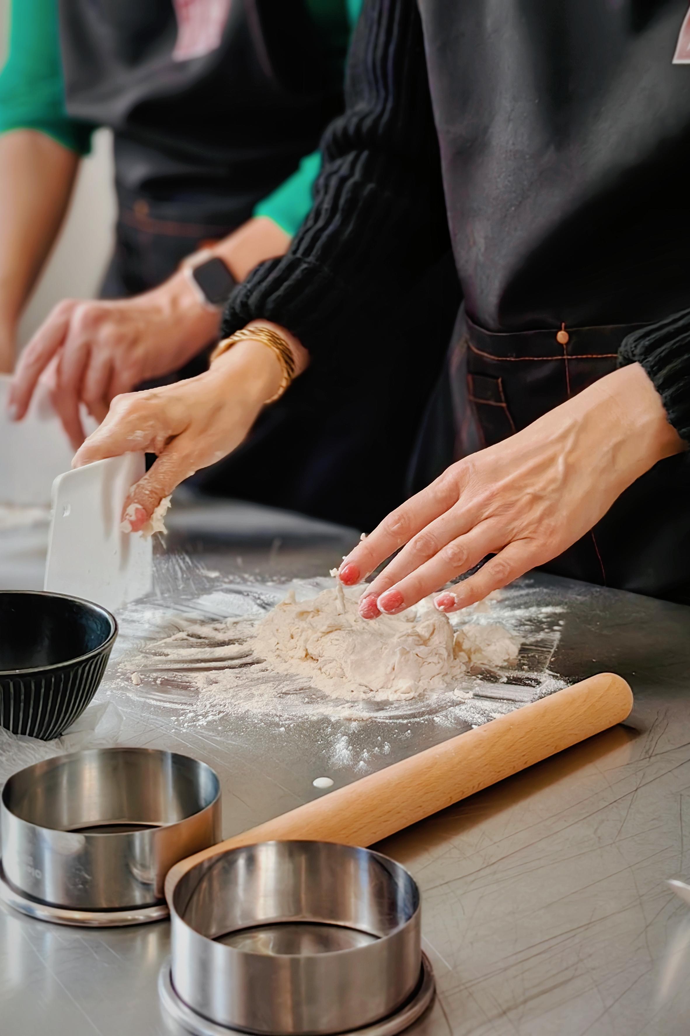 Shanghai: Soup Dumpling Class, Bamboo Weaving & Tea Ceremony 3
