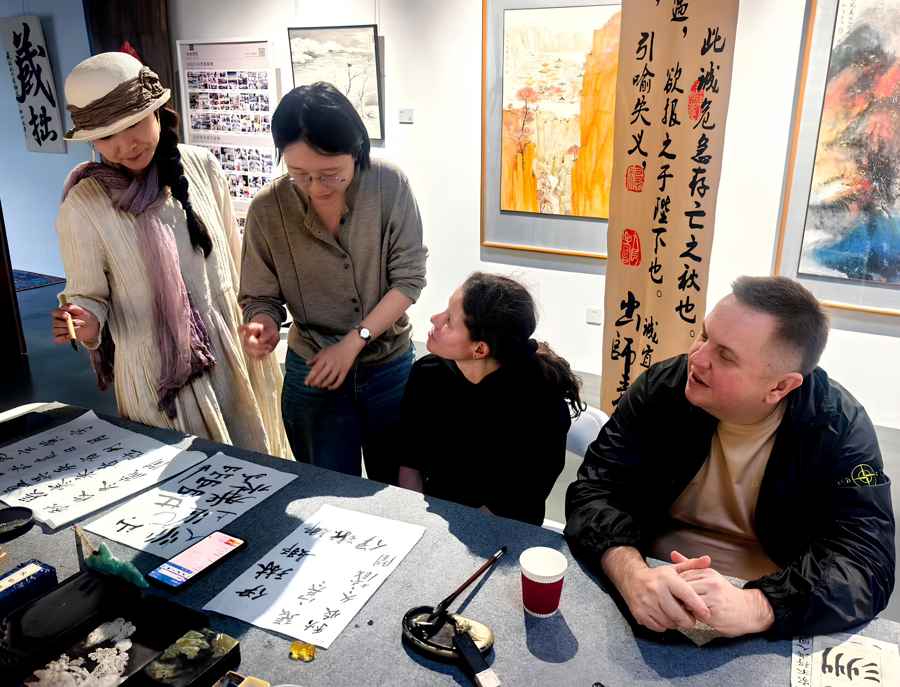 Beijing Heritage Tour: 798 Art Zone & Handcrafted Memories 2