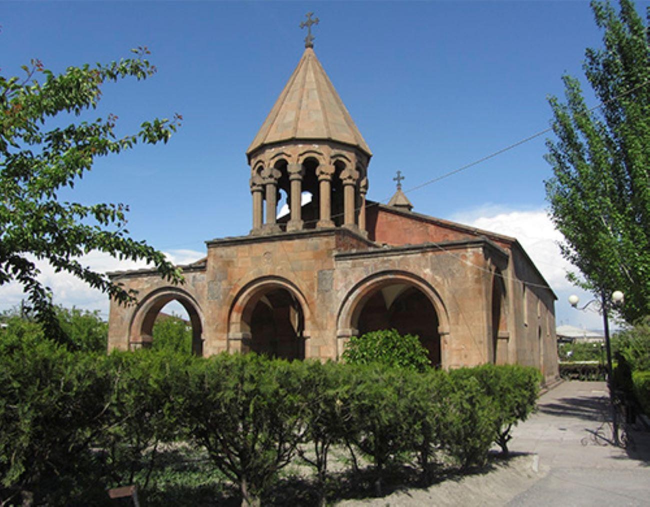 Yerevan: Tsaghkevank Monastery & Mughni Church Private Tour 2