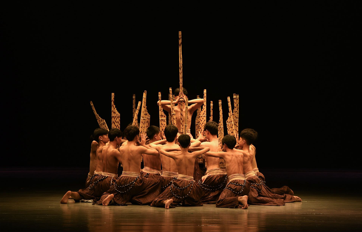 Luang Prabang: Heritage Tour, Dinner Cruise & Show 3