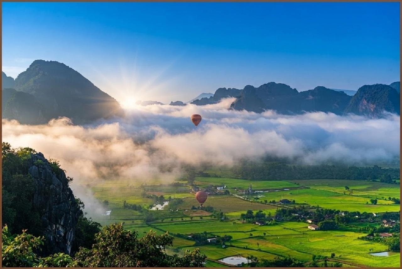 Vang Vieng: Top View, Kayaking, Tubing & Blue Lagoon 3