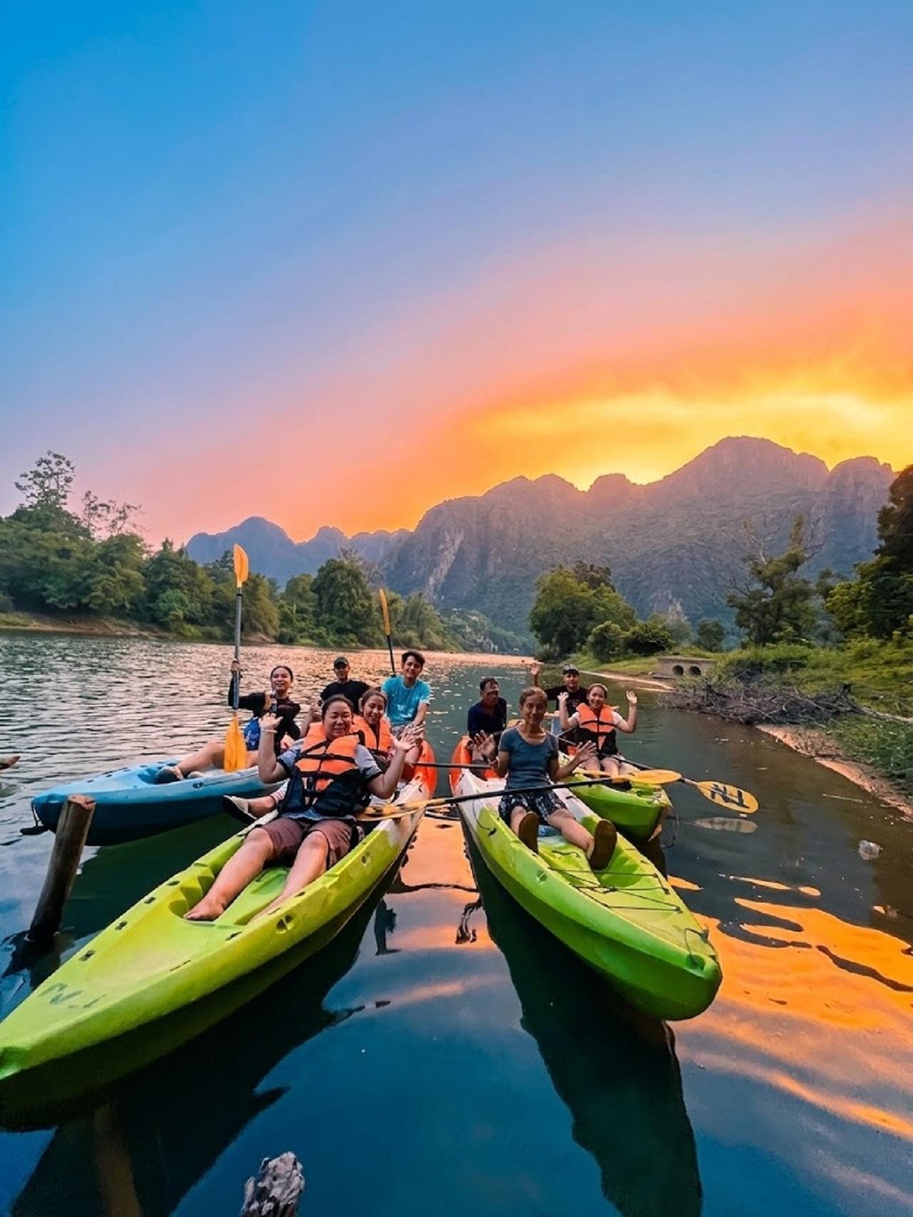 Vang Vieng: Water Cave Tubing & Nam Song River Kayaking Tour 3