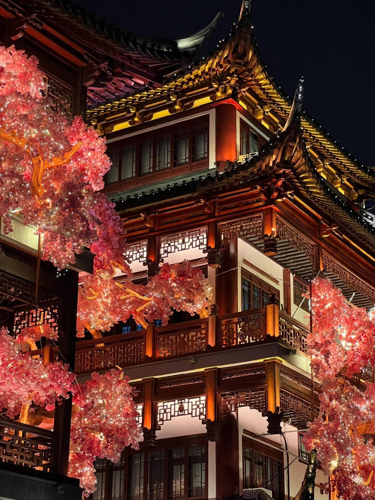 Shanghai: Yu Garden, The Bund, and Lujiazui Day Tour 3