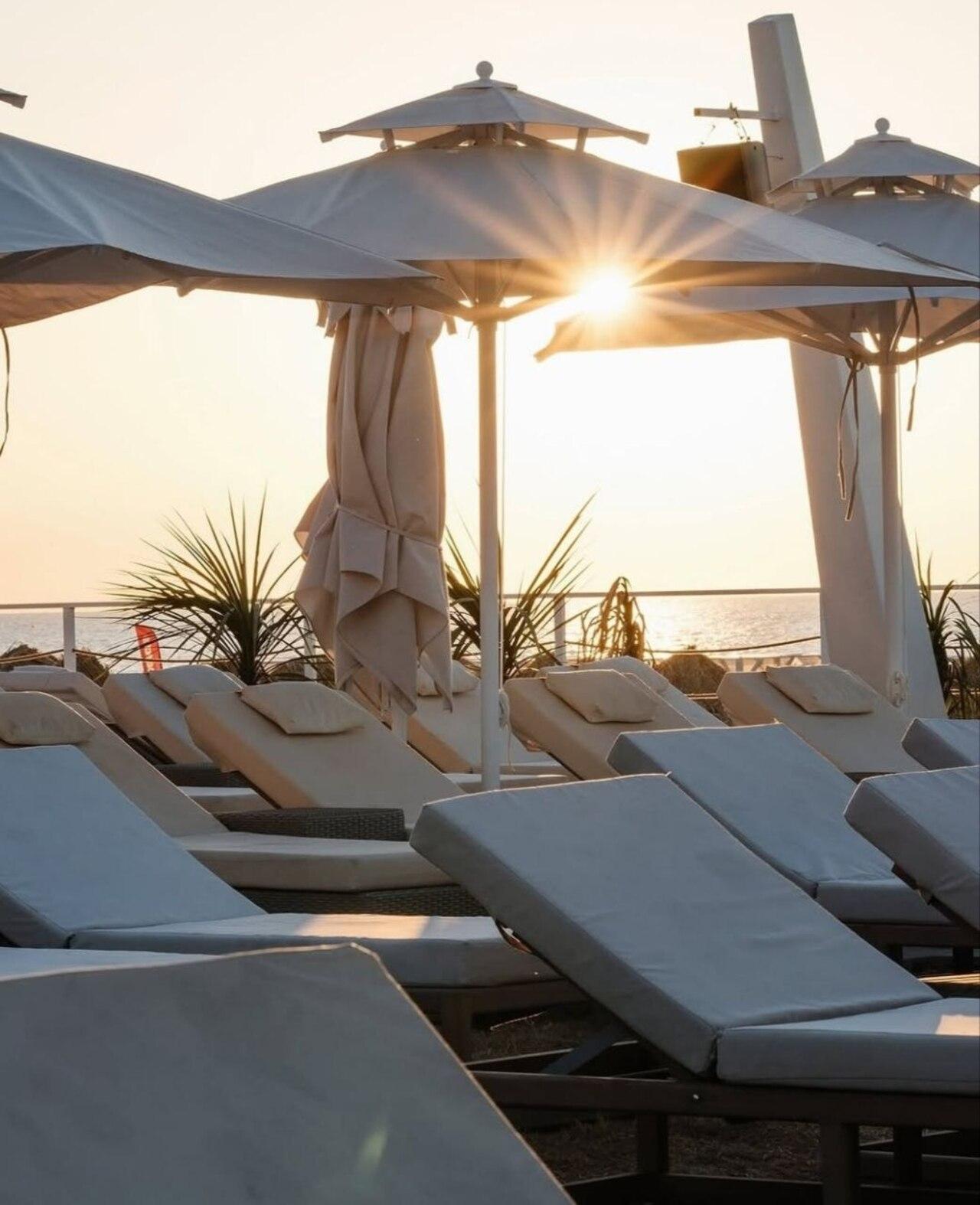 Baku Luxury BeachClub Experience withPremium Hotel Transfers 2