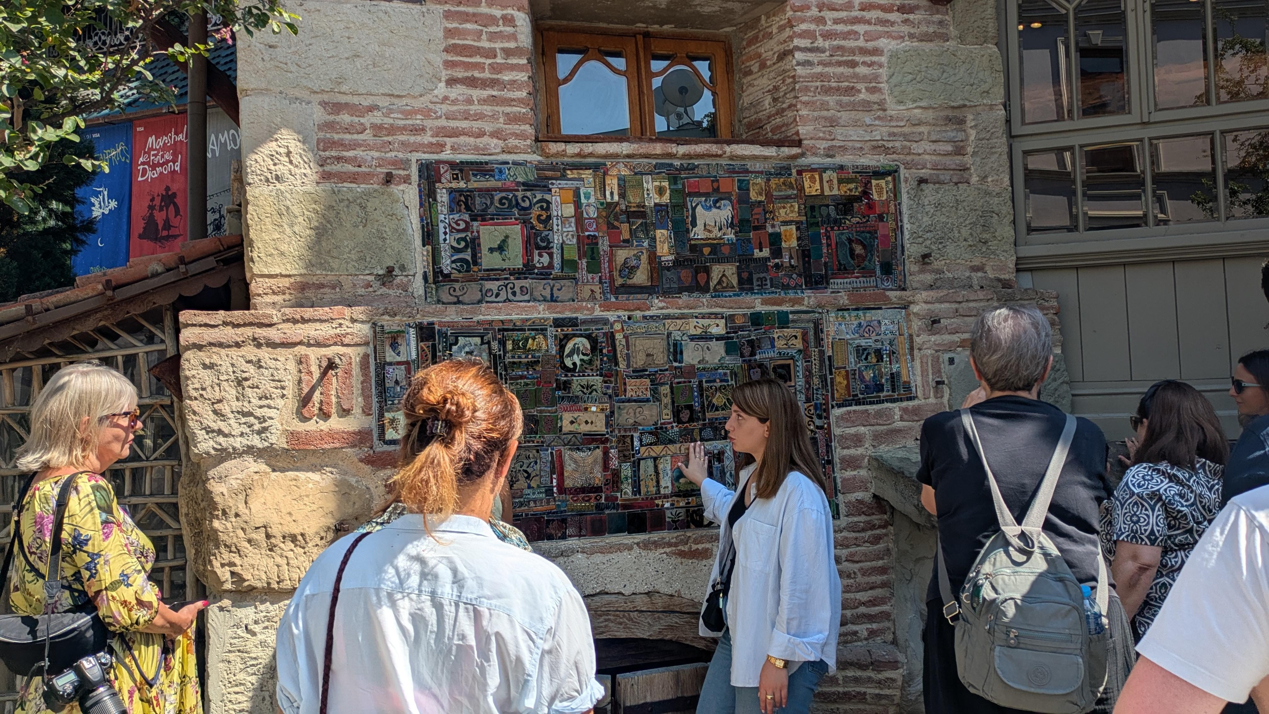 Tbilisi: Soviet Metro, Sololaki & Old Town Tour with Tasting