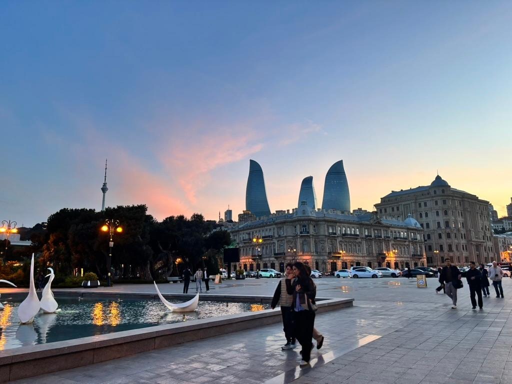 Baku by Night: Funicular, Old City & Tea Tasting Tour 2