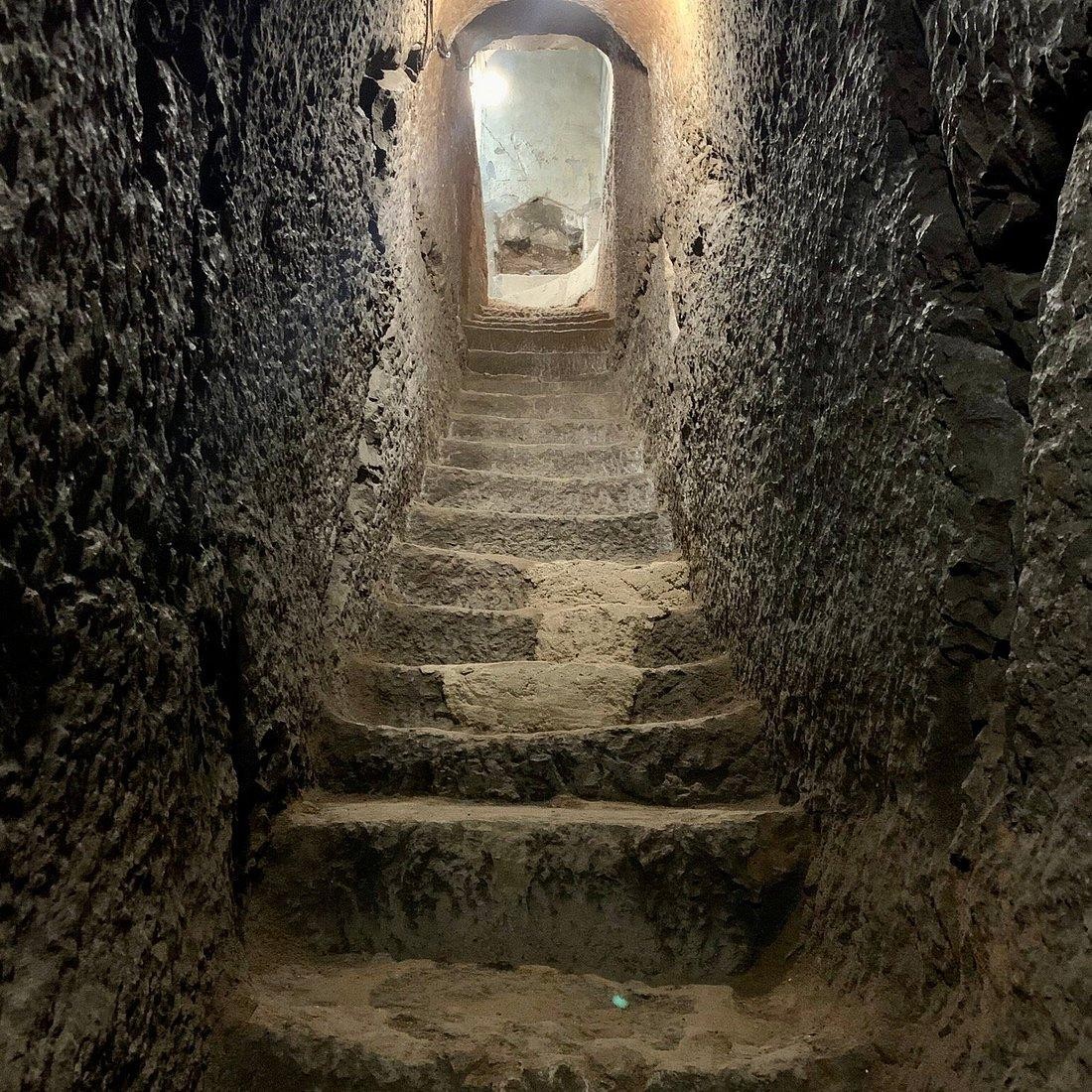From Yerevan: Levon's Divine Underground & Machanents house
