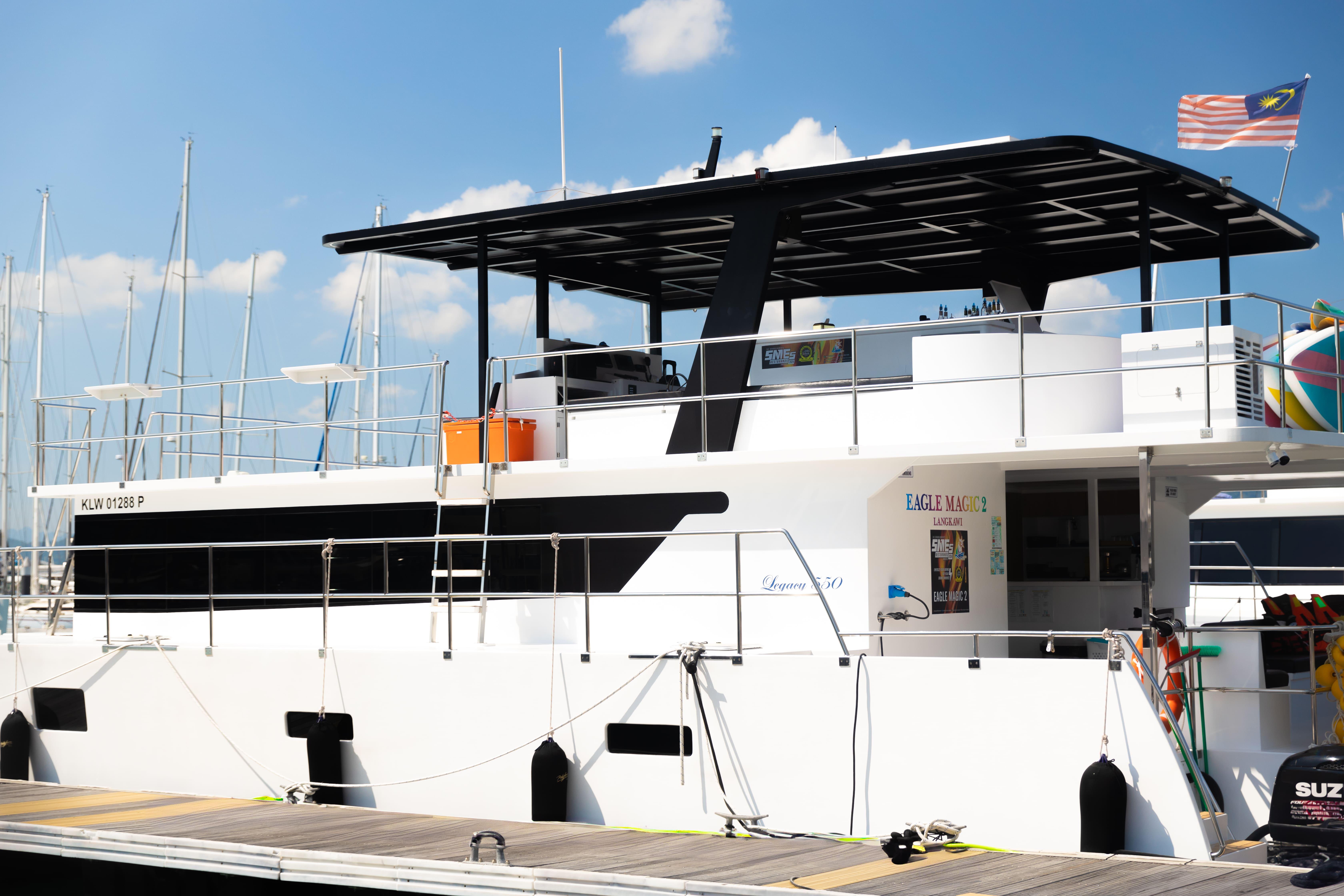 Langkawi Premium Sunset Cruise with Buffet Dinner & Open Bar 3