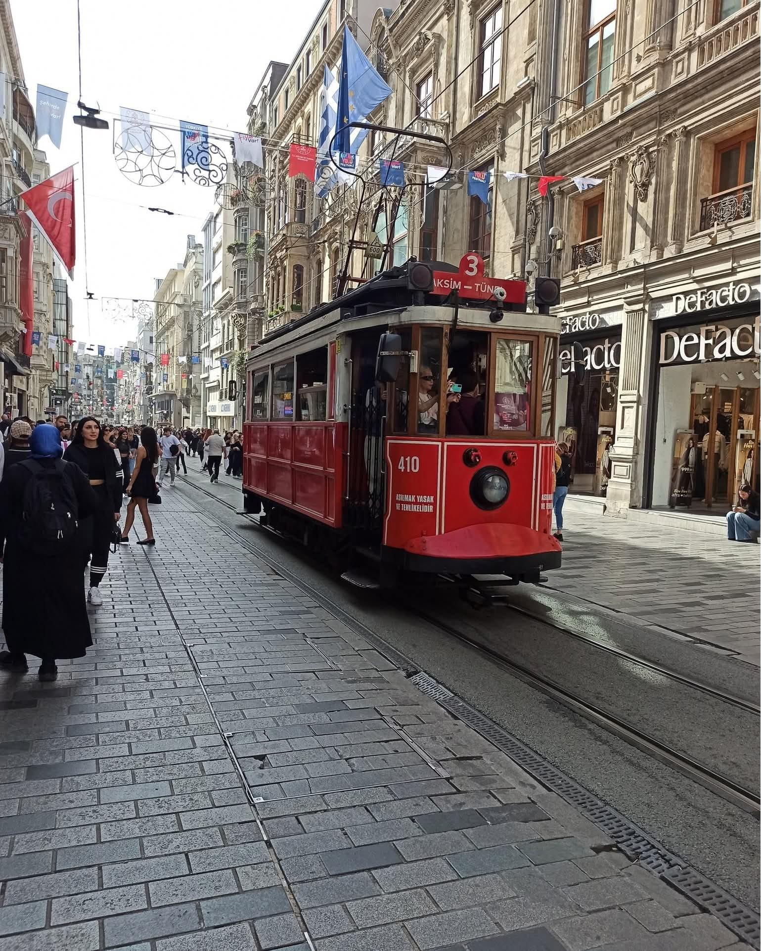 Full-Day Istanbul Tour with Transfer and Lunch Included