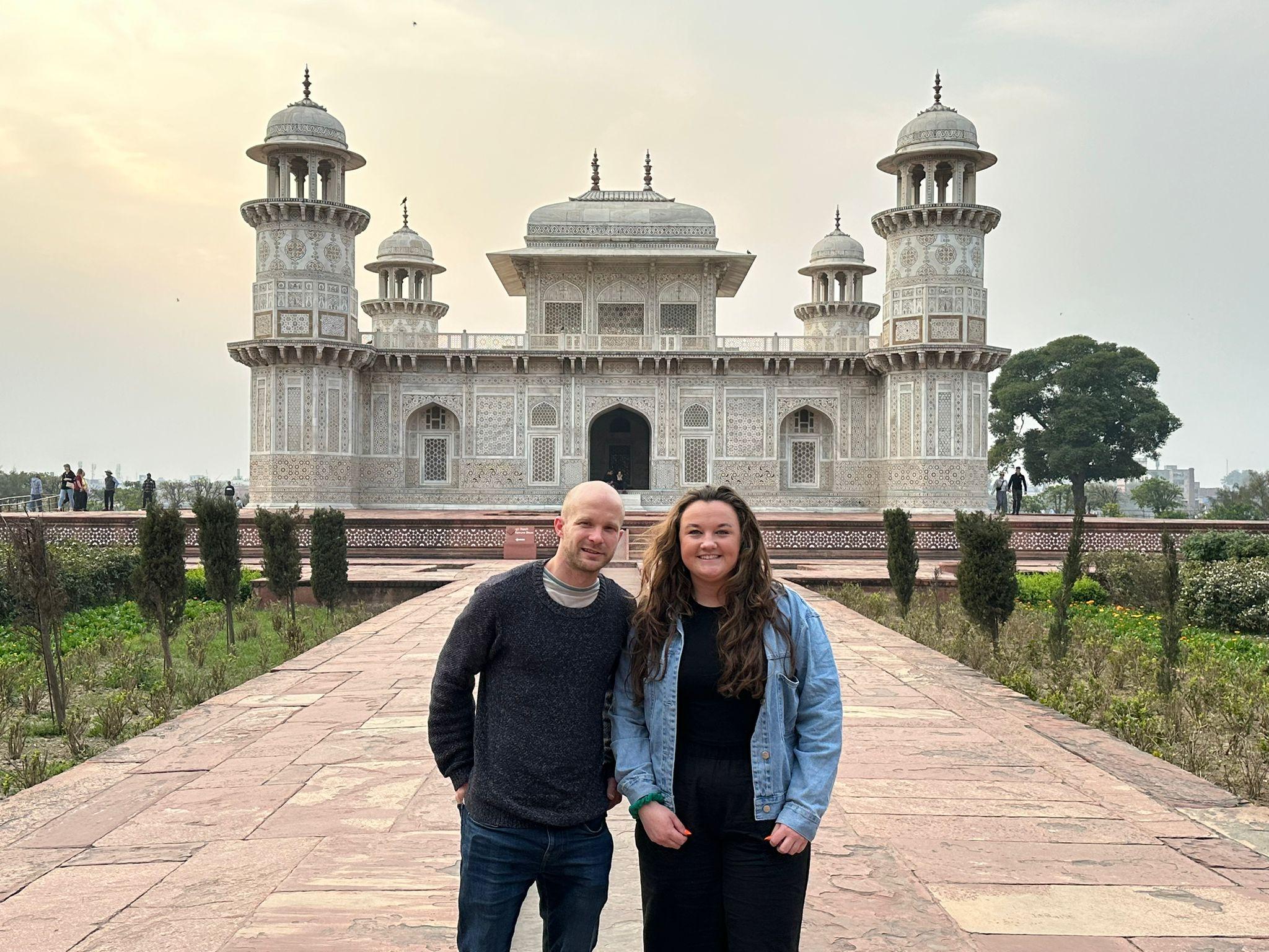 From Jaipur: Private Taj Mahal Sunrise & Agra Fort Tour 2