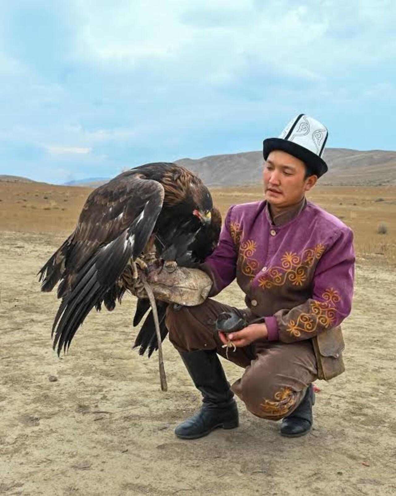 Ulaanbaatar: Eagle Hunting Tour with Nomadic tour