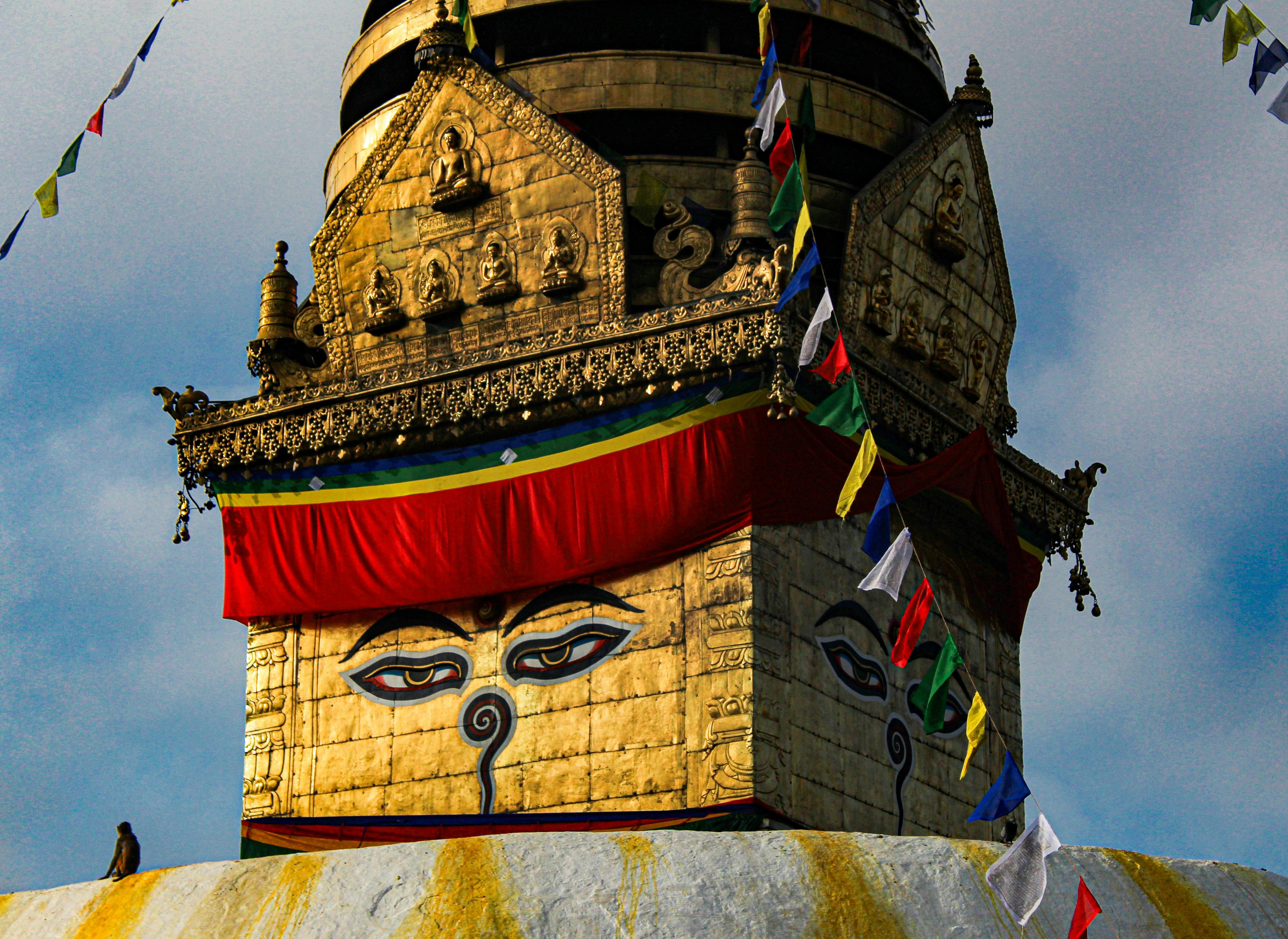 Kathmandu: Swayambhunath Temples & Scenic Hilltops Bike Tour
