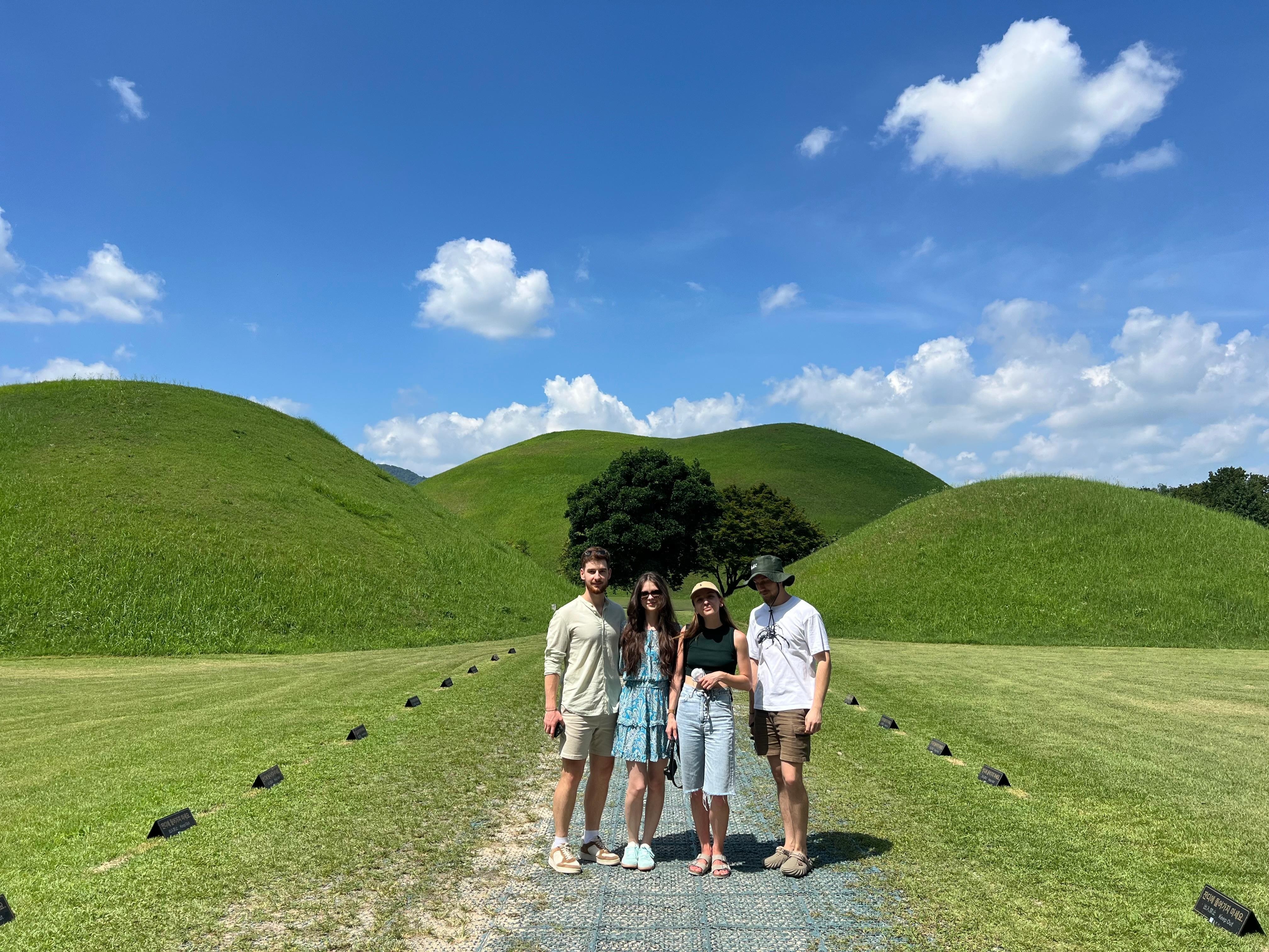 Gyeongju: Private Car Tour UNESCO Site & Yangdong Village 3