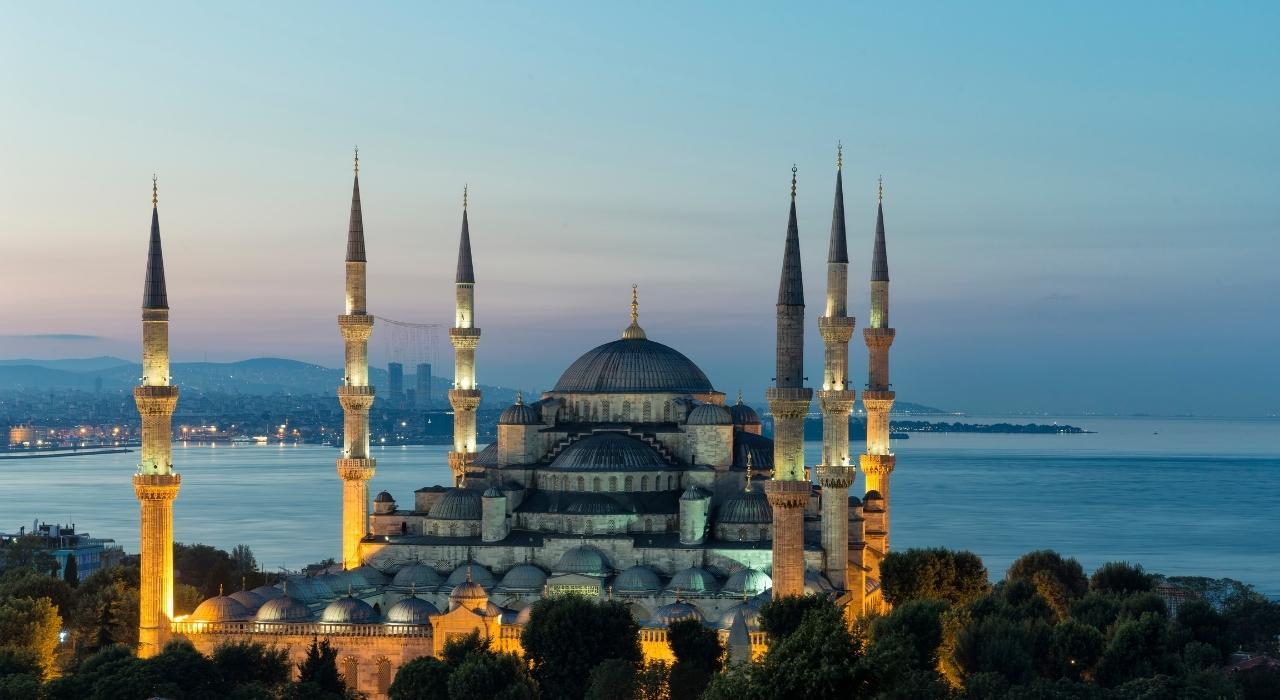 Istanbul: Full-Day Private VIP Vehicle 2