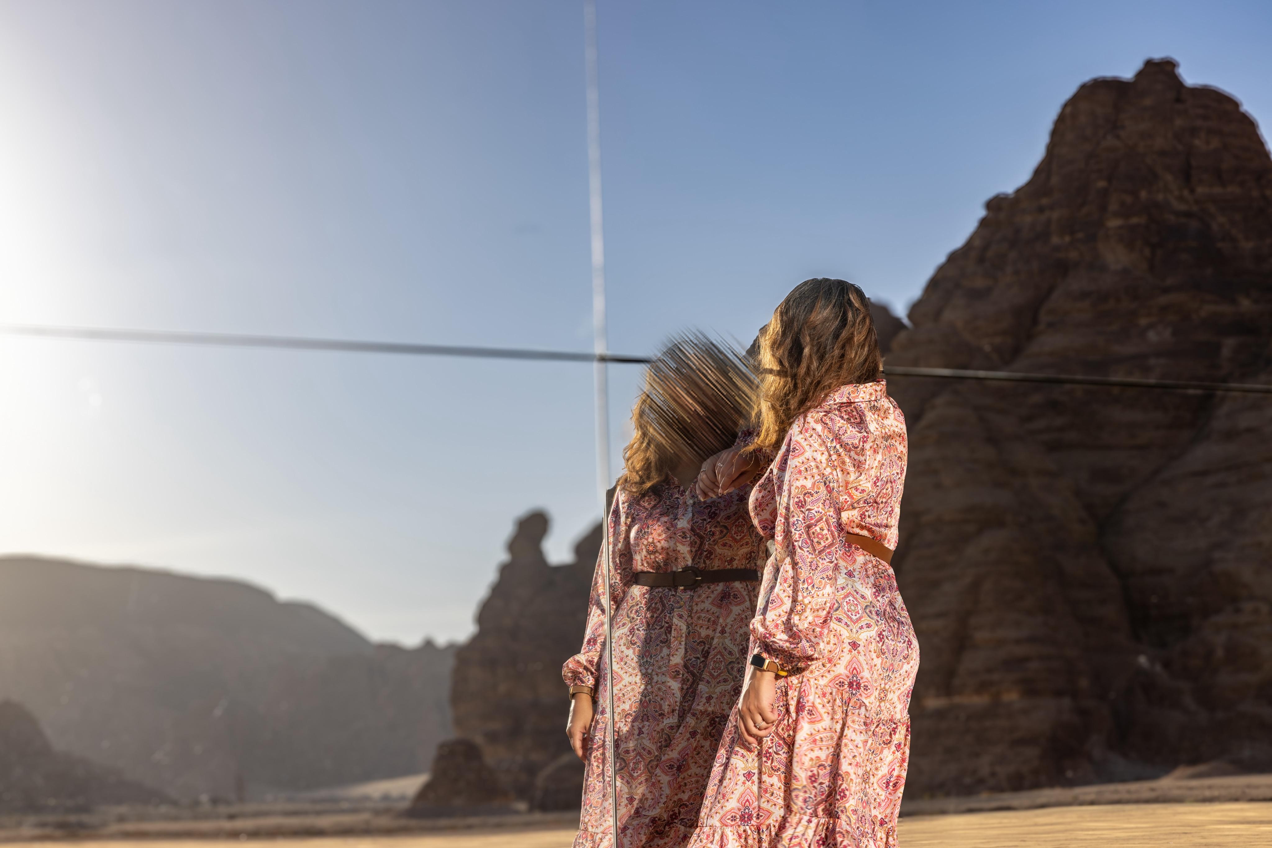 AlUla: Private Maraya Photoshoot with Edited Photos — guided tour in Alula