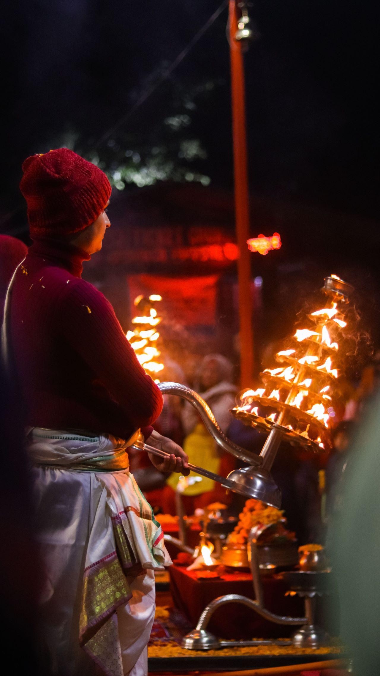 Kathmandu: Pashupatinath Temple Evening Aarati Tour
