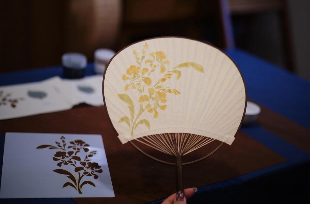 Beijing: Botanical Print Tote Bag Experience