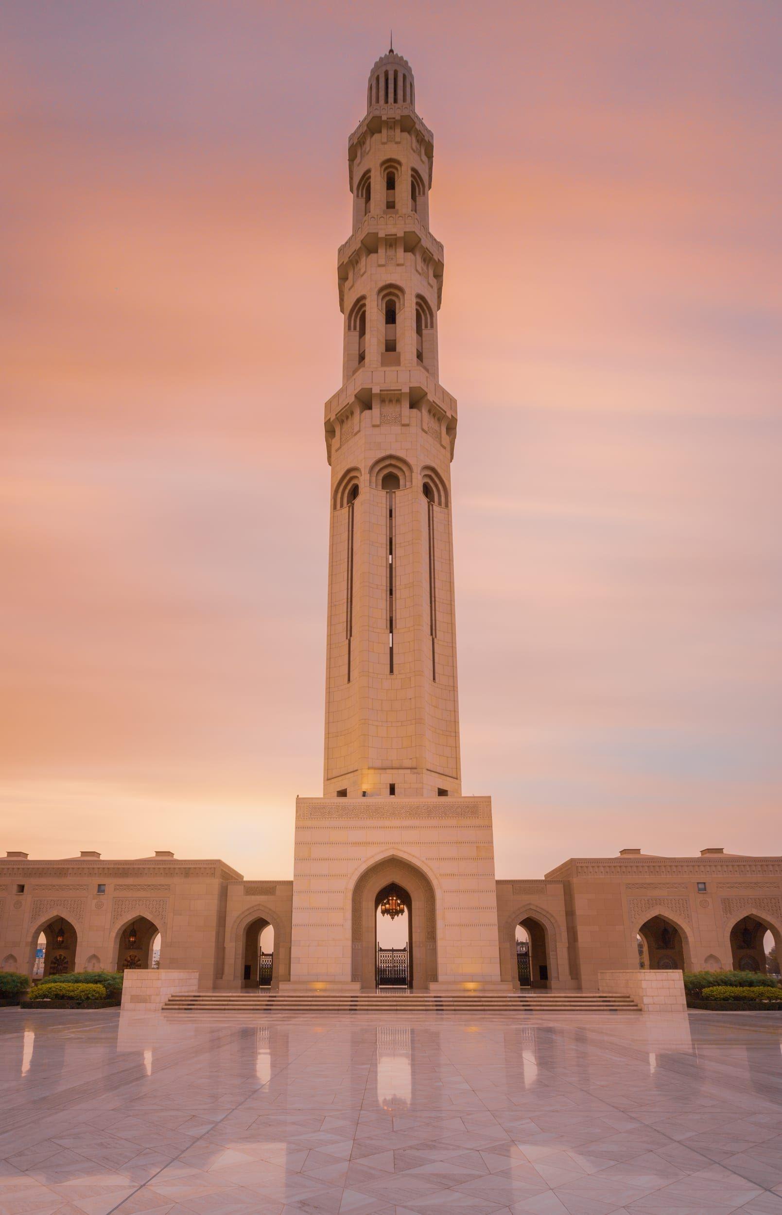 Muscat: 2-Day City & Wadi Shab Private Tour Package