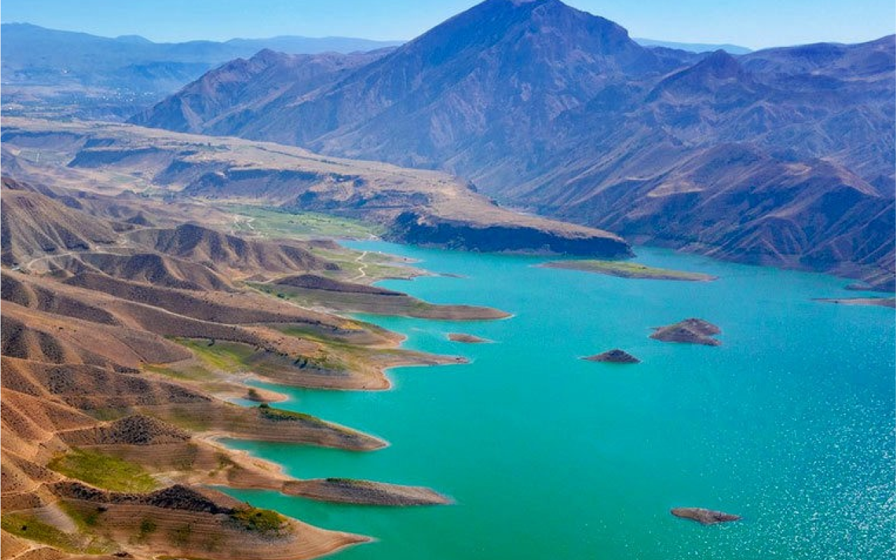 Yerevan: Khor Virap, Azat Resrvoir, Garni Temple and Geghard