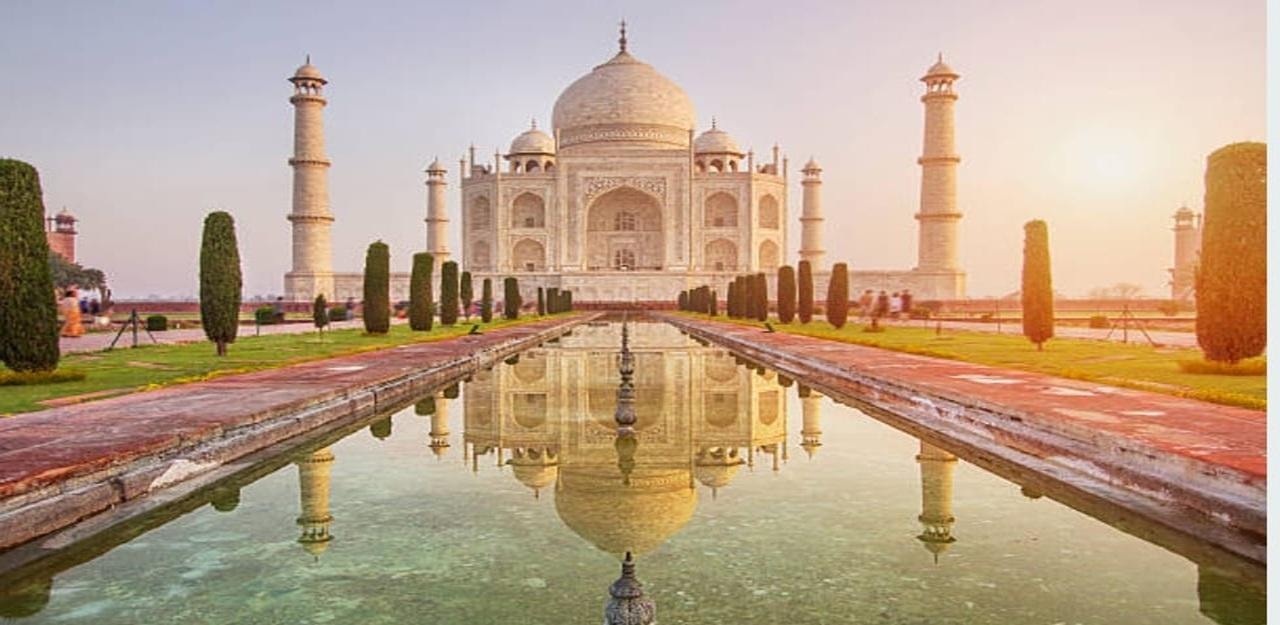 From Delhi: Sunrise Taj, Agra Fort & Baby Taj with Tuk-Tuk 2