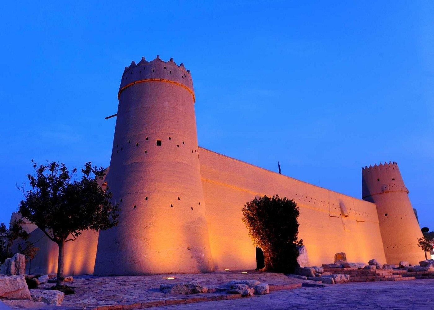 Walking Tour in Old Riyadh, Al Masmak Fortress, Souq Al Zal