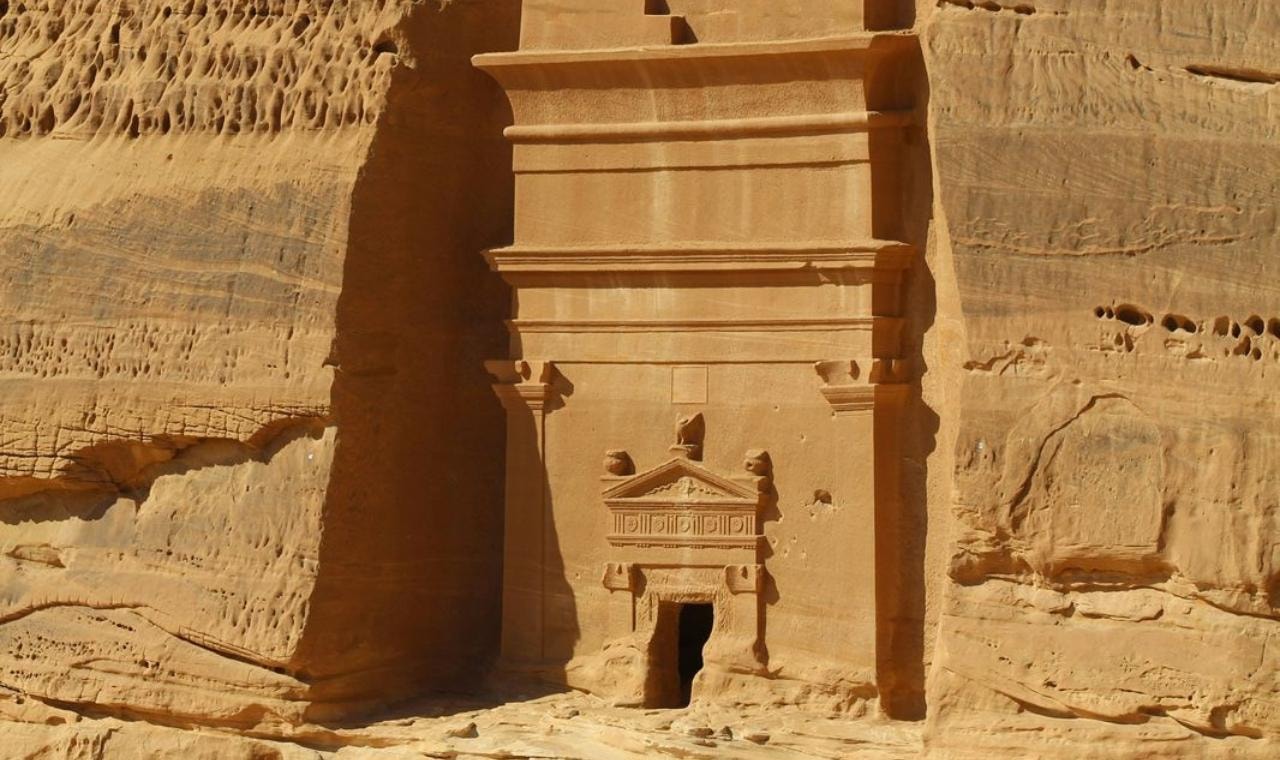 Al Ula: Explore Wonders of the Desert 2