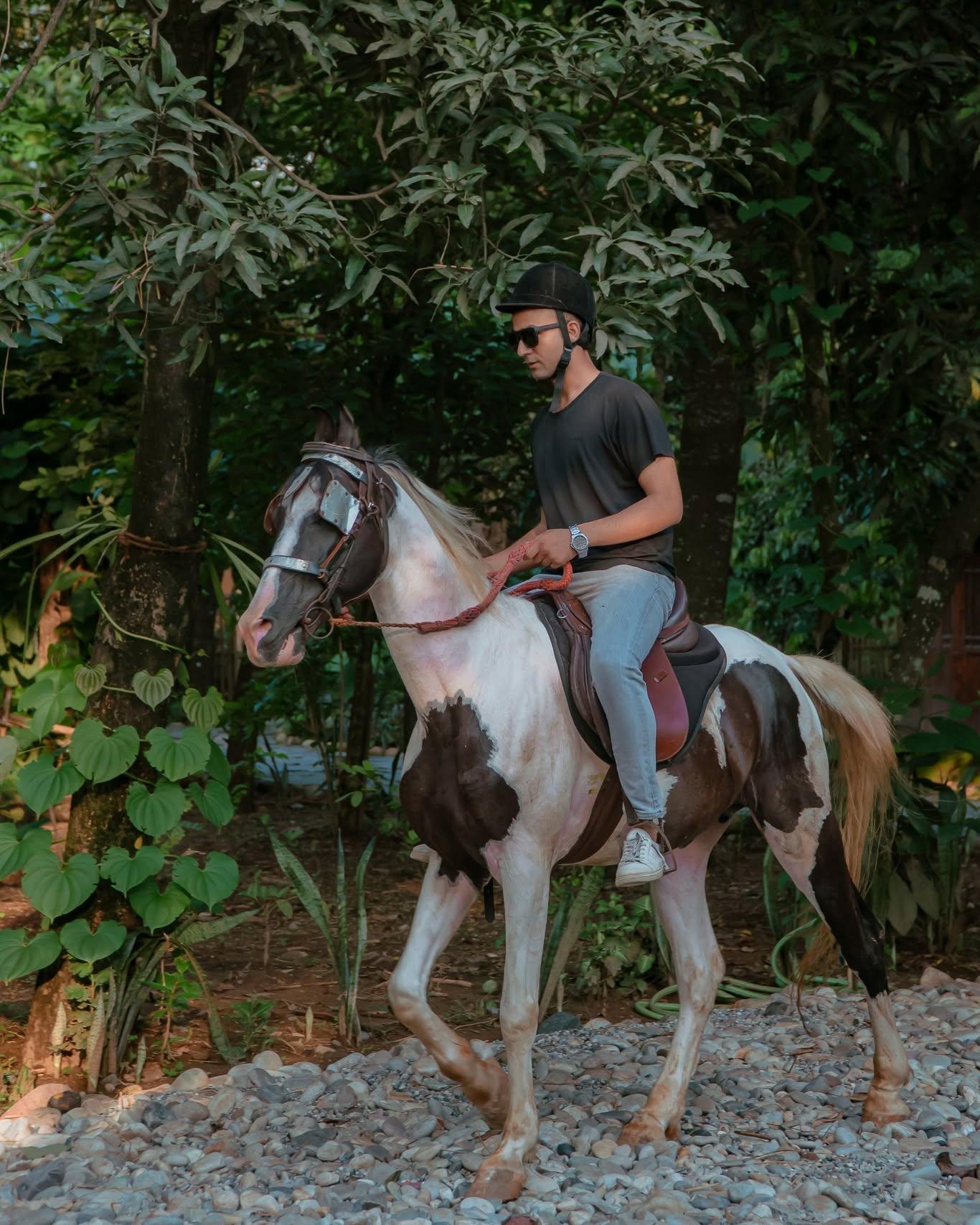 Kathmandu: Horse Riding Experience with Lunch & Transfer 3