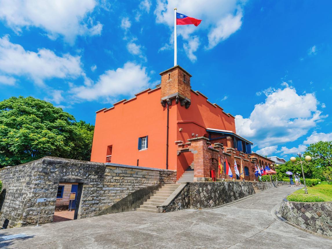 From Taipei: Tamsui, Shell Temple & Northernmost Taiwan Tour 3