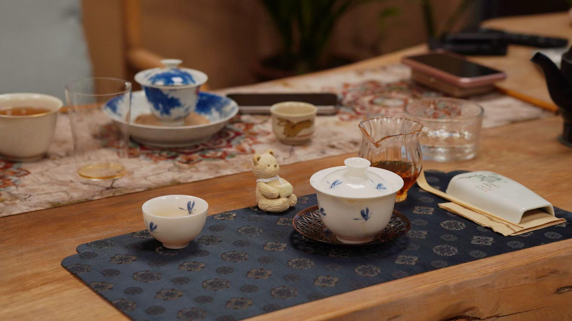 Shanghai: Chinese Tea Ceremony Workshop with Tasting