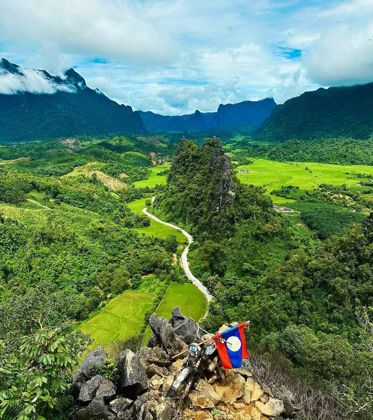 Vang Vieng: Climbing & Ballon Area(Departure from Vientiane)