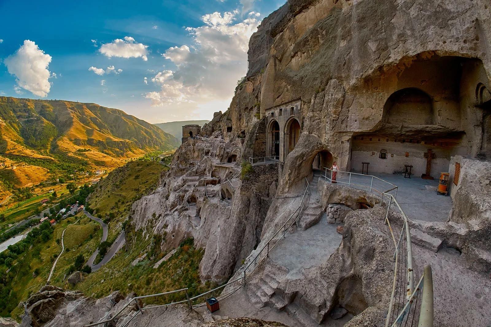 From Tbilisi: Borjomi, Rabati Castle & Vardzia Day Trip