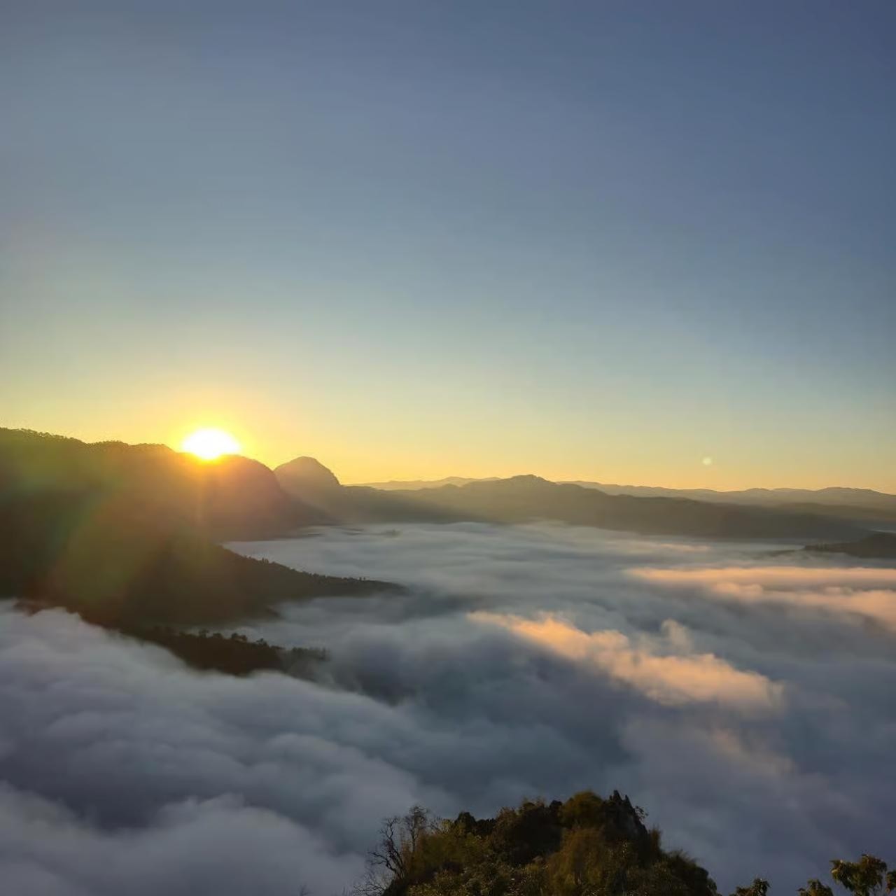 Nong Khiaw: Overnight Trek & Camping Above the Clouds 2
