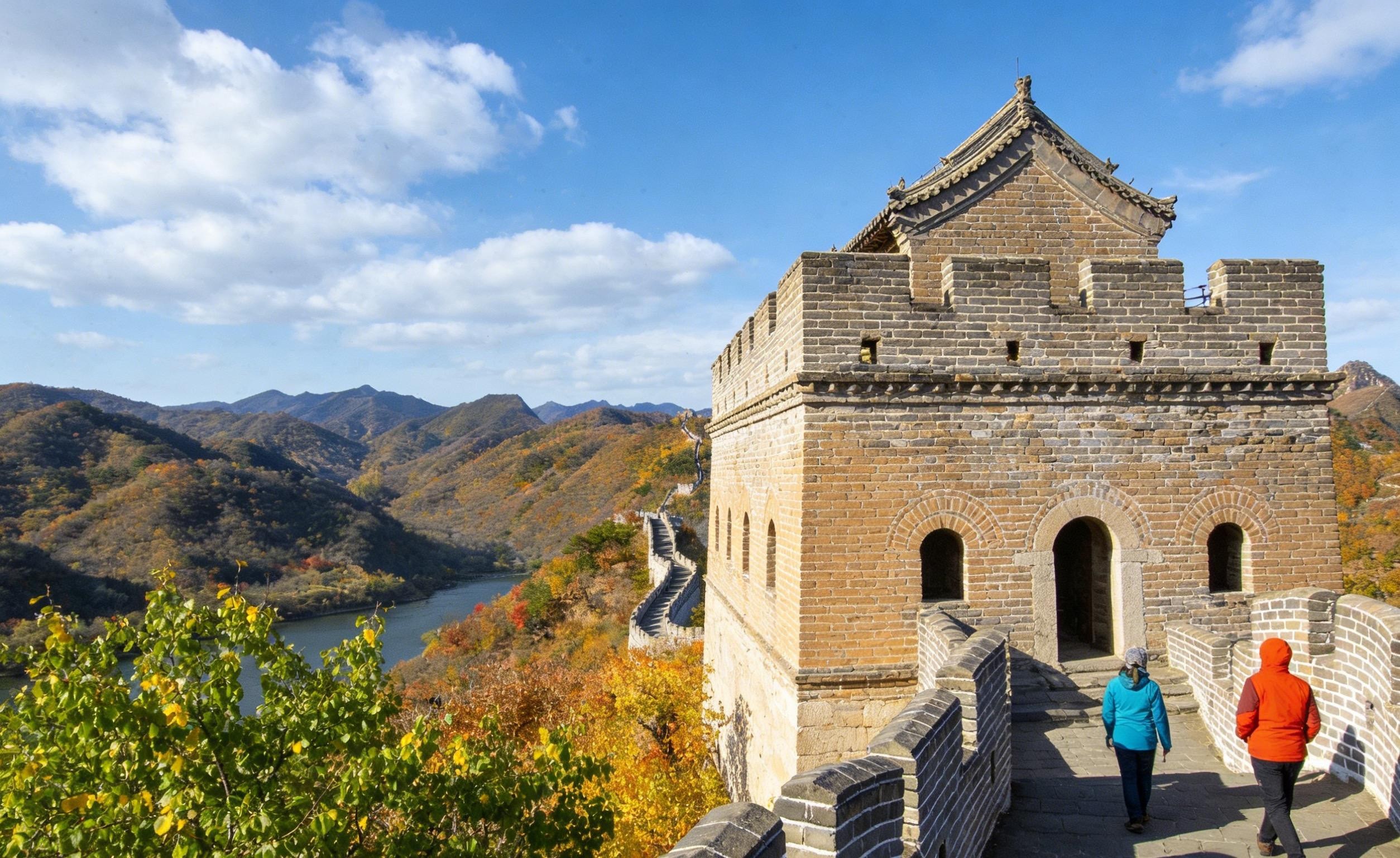 All-Inclusive Private Tour:Mutianyu&Huanghuacheng Great Wall