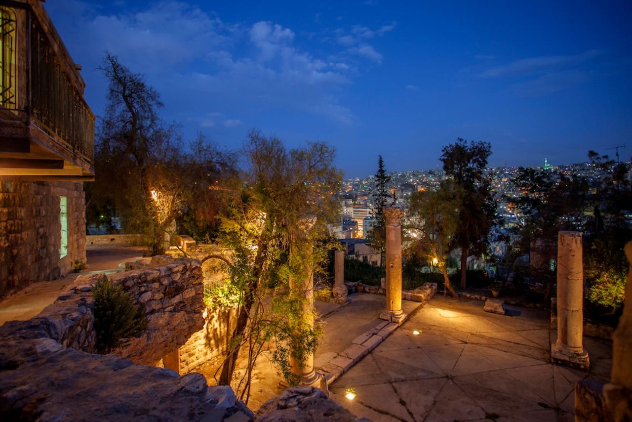 Amman: Calligraphy Class, Art Walk, and Lunch Tour 3