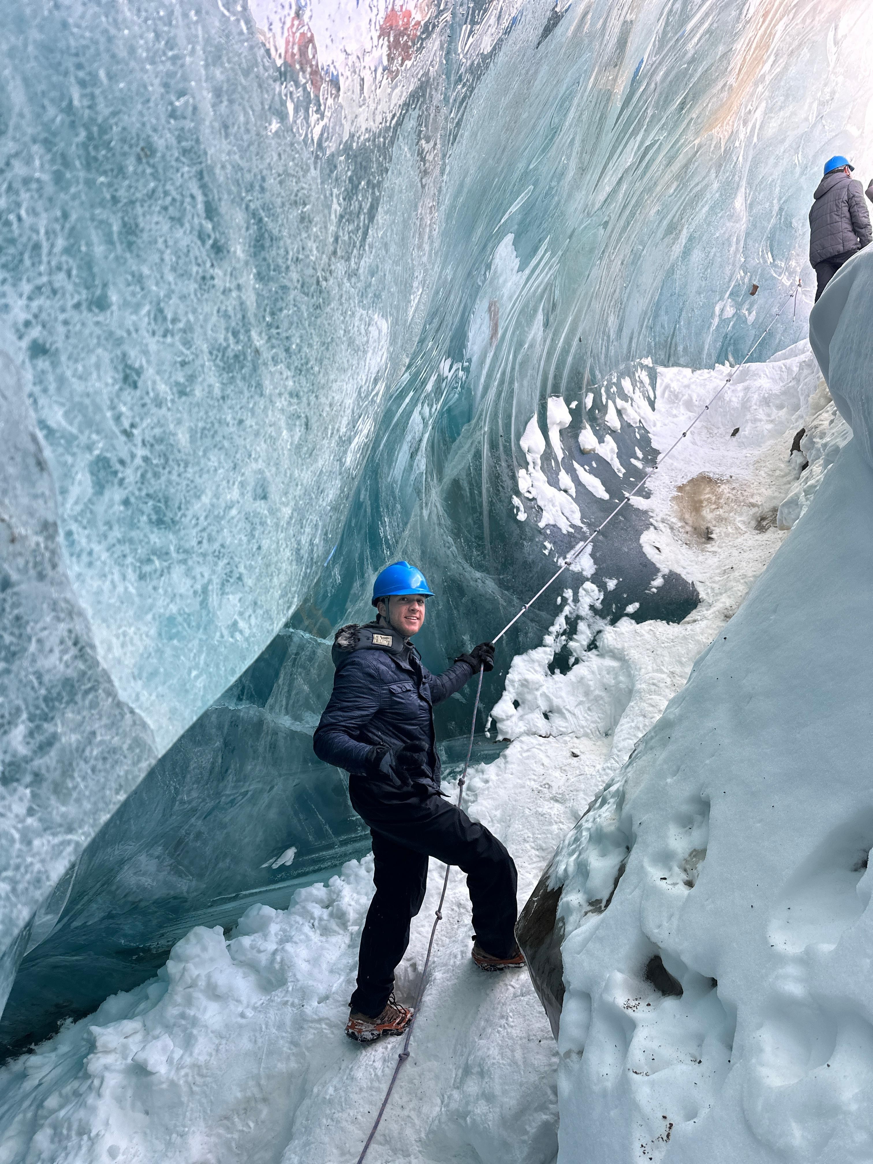 Shymbulak: Hike to Bogbanovisch Glacier & Oktyabrskaya Cave 3