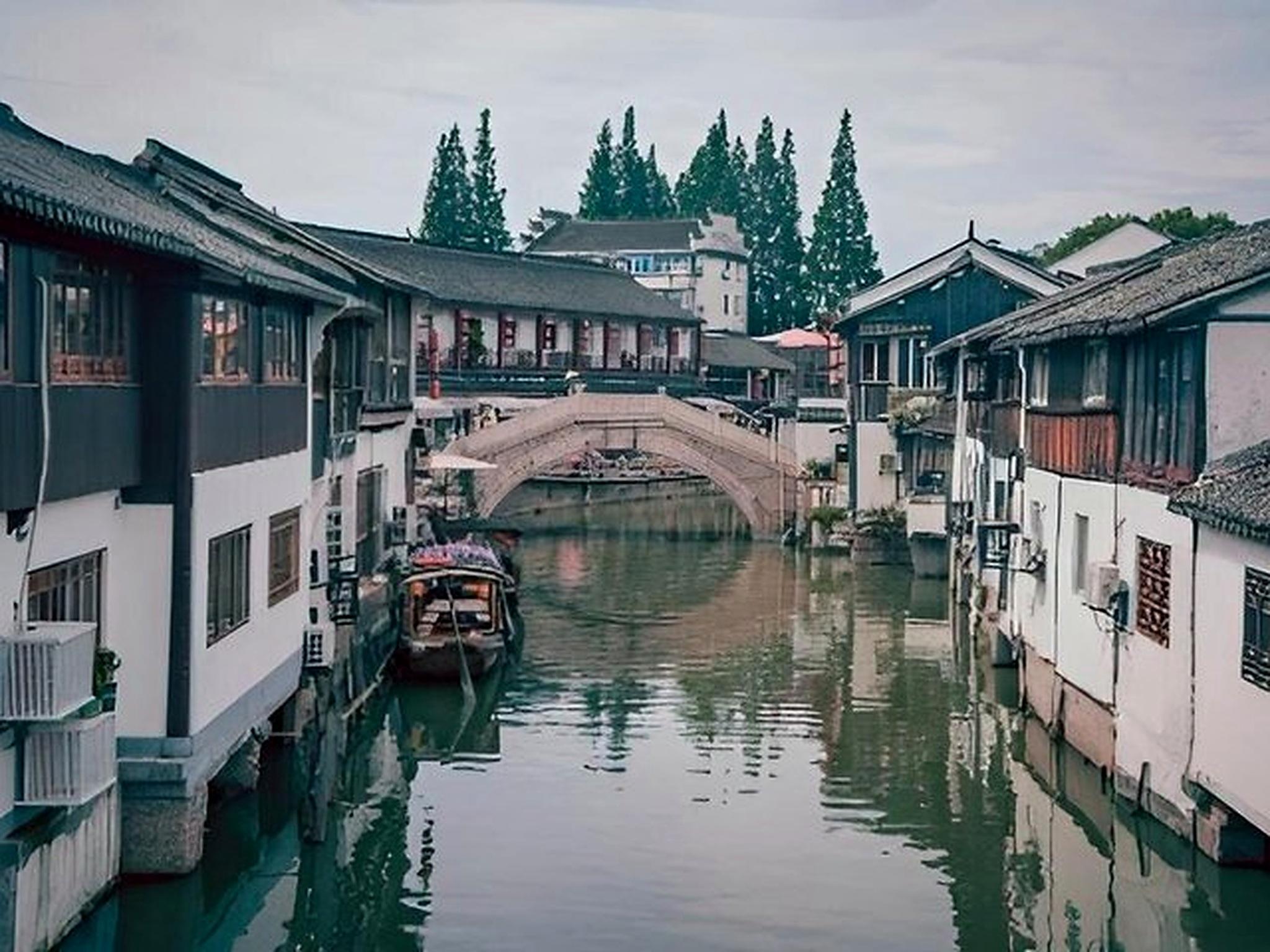 Shanghai: Zhujiajiao Water Town Tour with Boat Ride 2