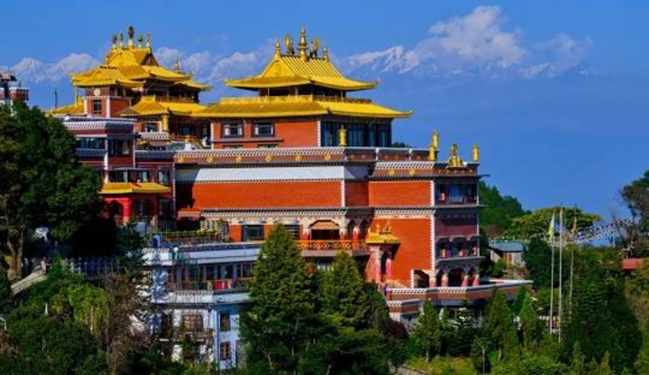 From Kathmandu: Overnight Monastery Retreat with Hike