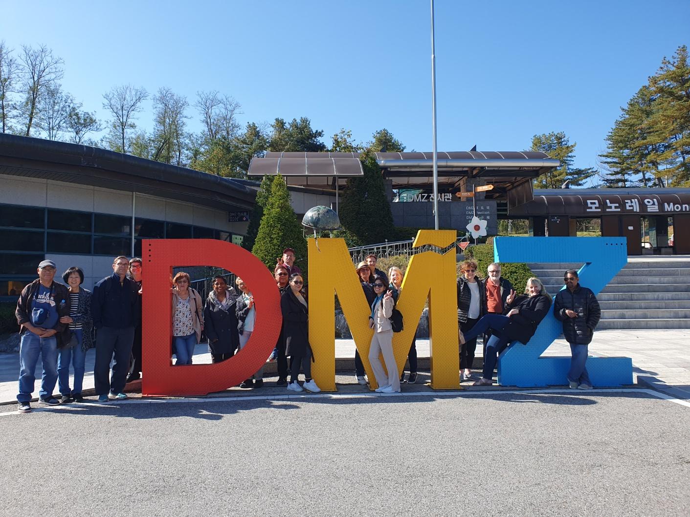 From Seoul: DMZ Group Tour with a French-Speaking Live Guide