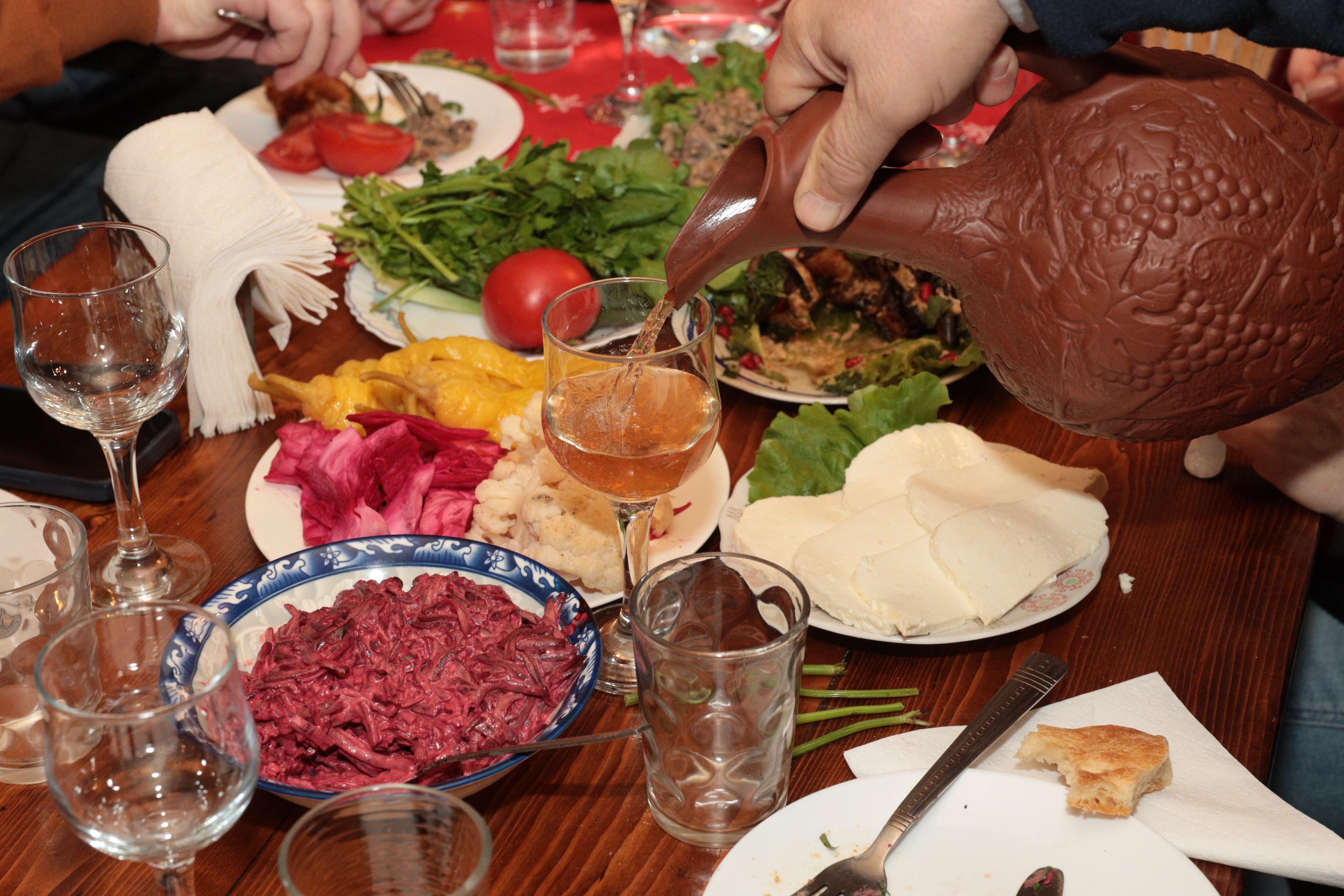 Tbilisi: Georgian Cooking Class in Family with Dinner & Wine
